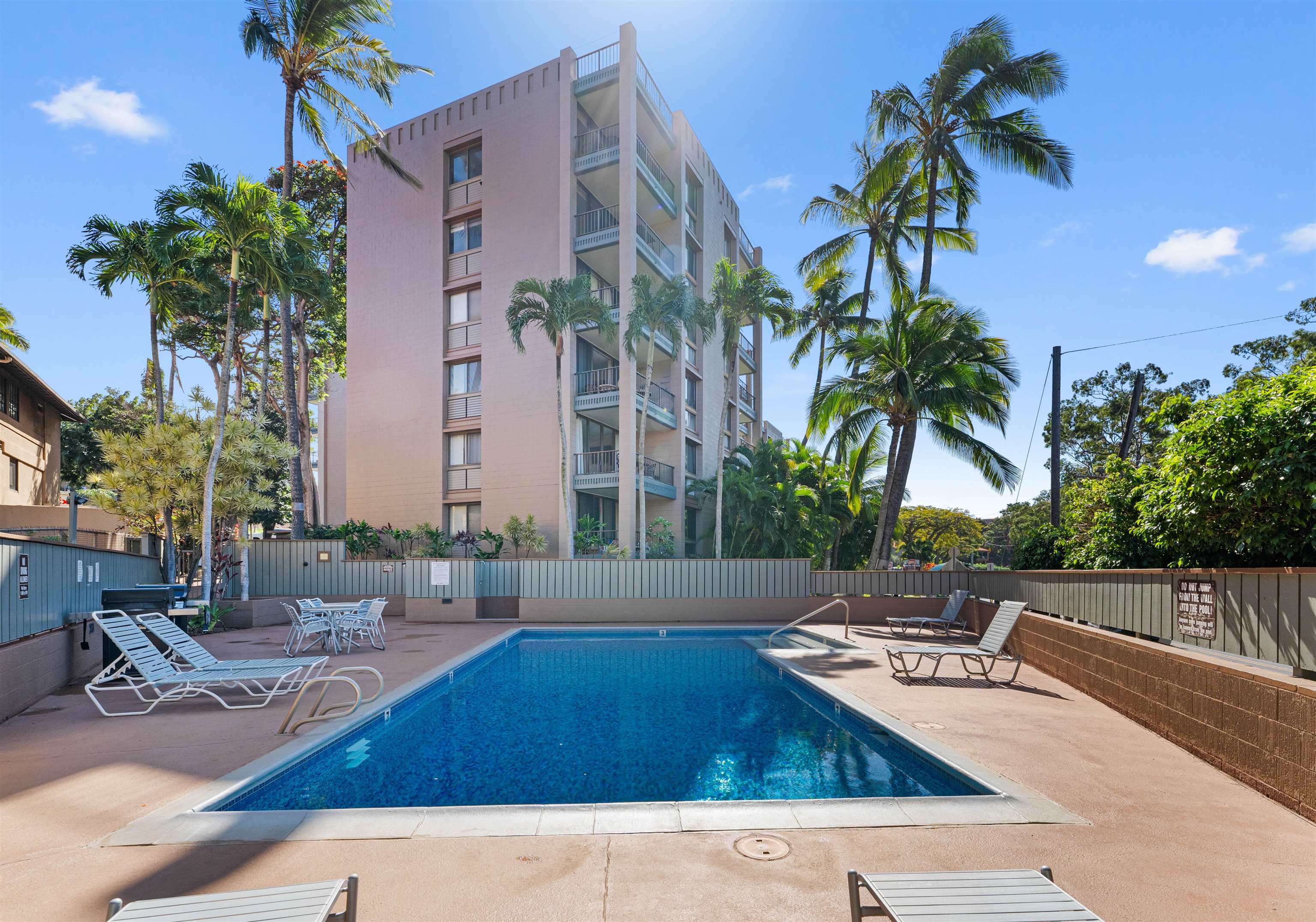 Kahana Manor condo # 614, Lahaina, Hawaii - photo 15 of 21