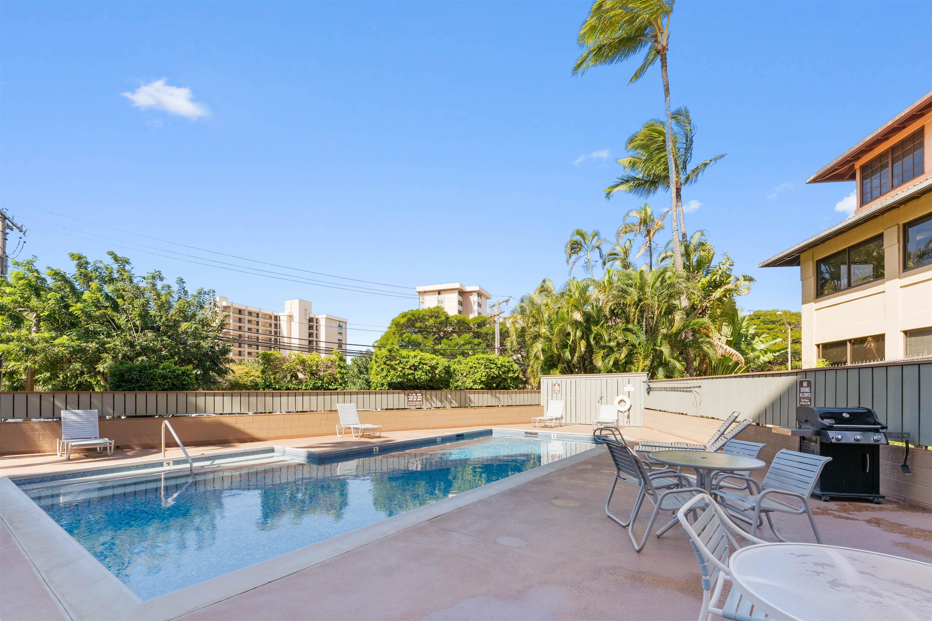 Kahana Manor condo # 614, Lahaina, Hawaii - photo 16 of 21