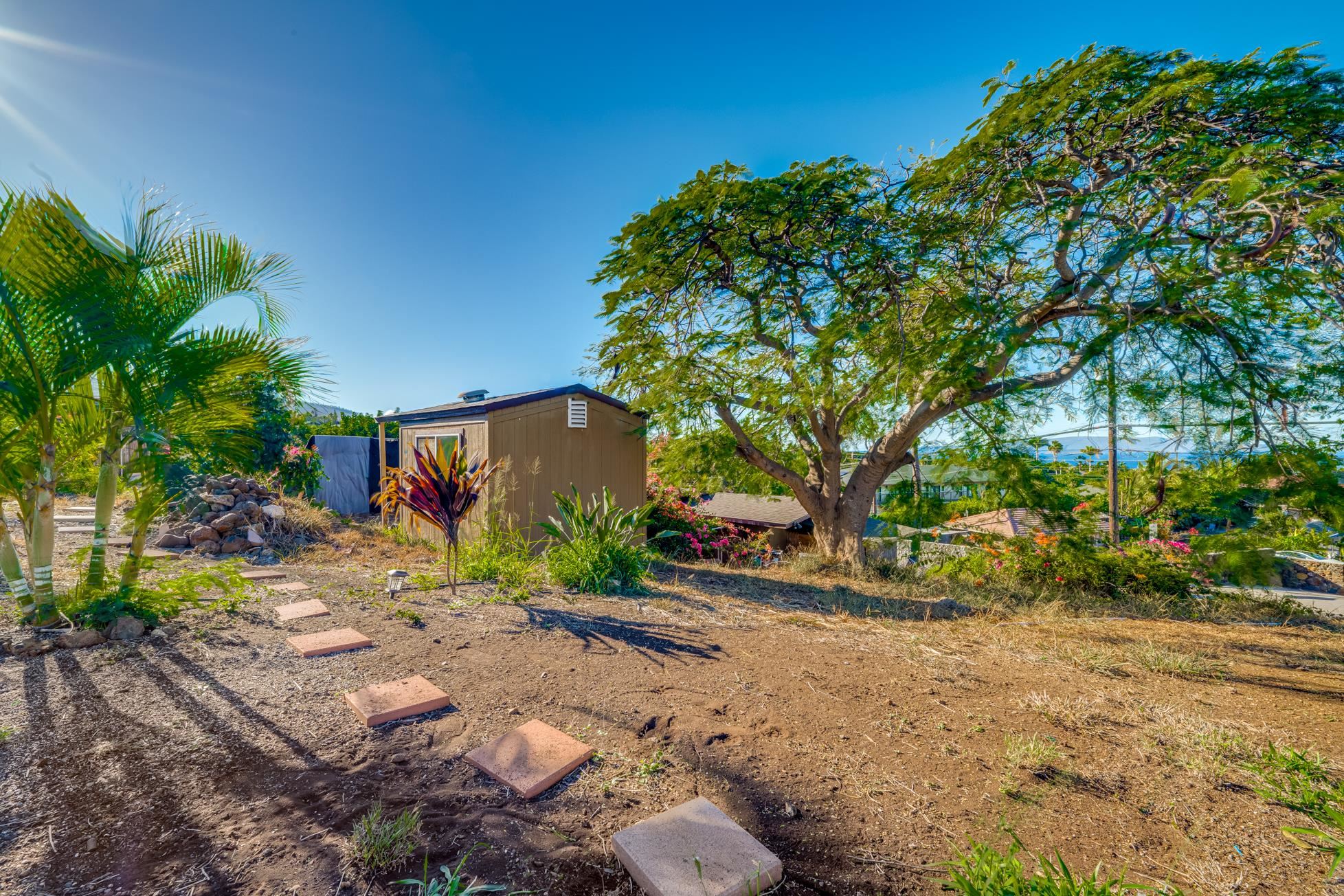 432  Kupulau Dr , Maui Meadows home - photo 18 of 23