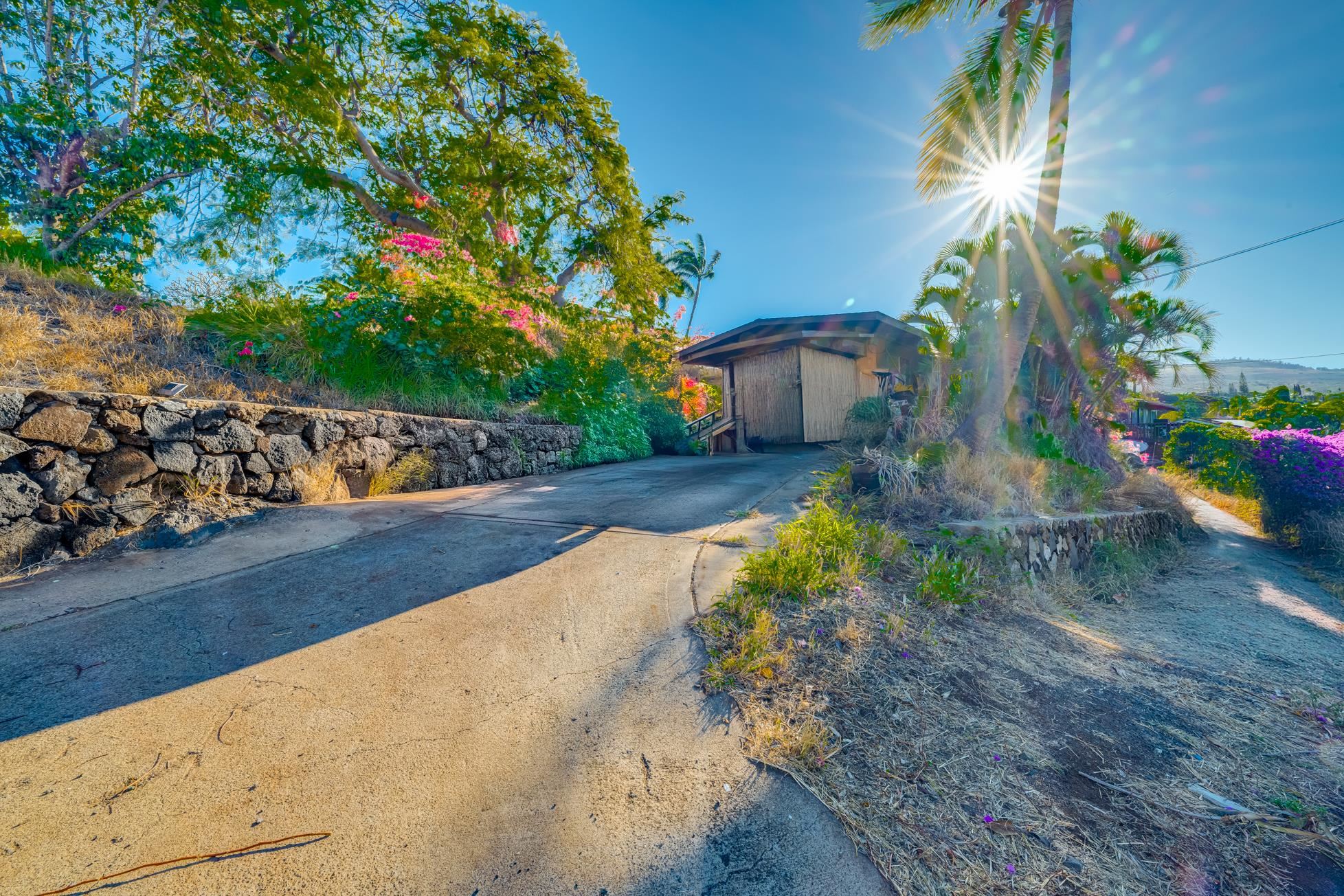 432  Kupulau Dr , Maui Meadows home - photo 20 of 23