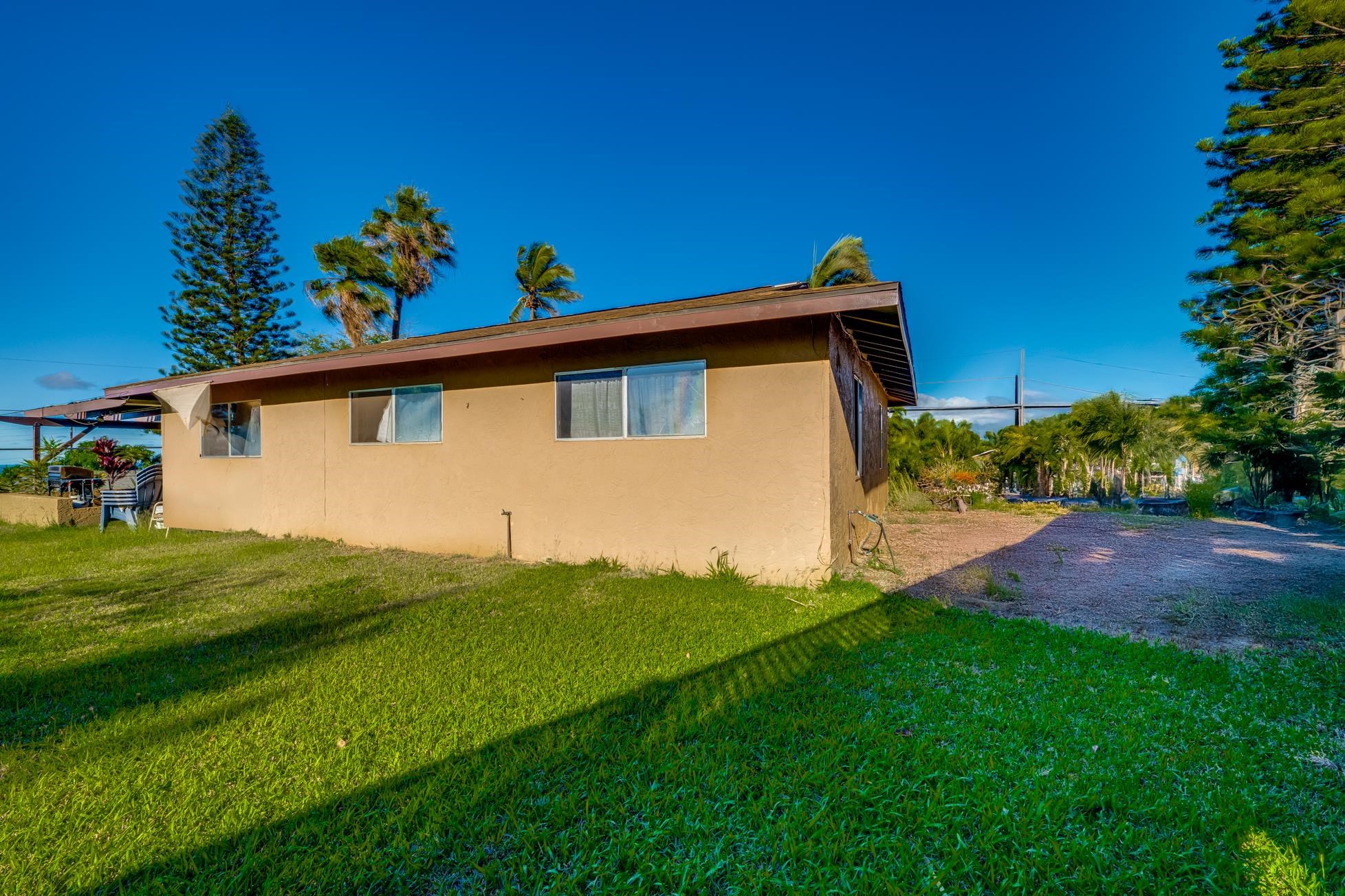 432  Kupulau Dr , Maui Meadows home - photo 5 of 23