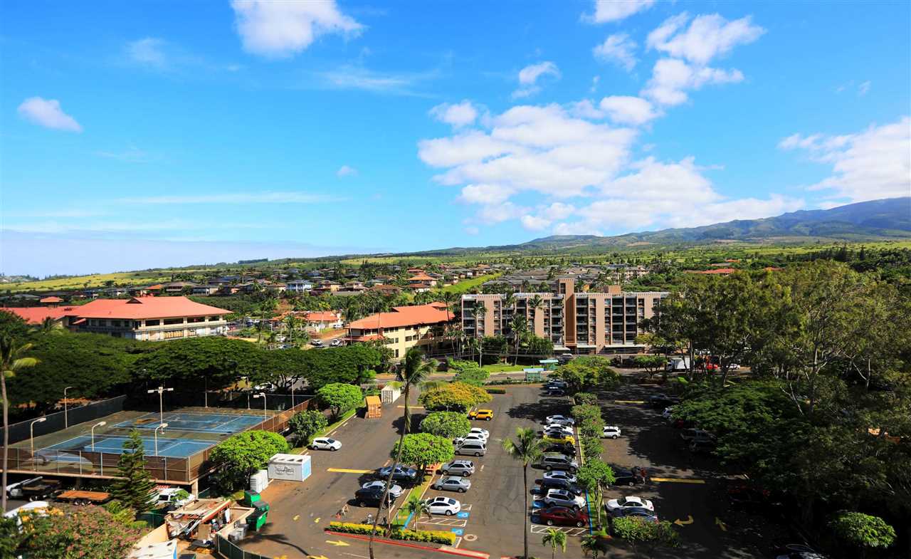 Valley Isle Resort condo # 1001, Lahaina, Hawaii - photo 4 of 23