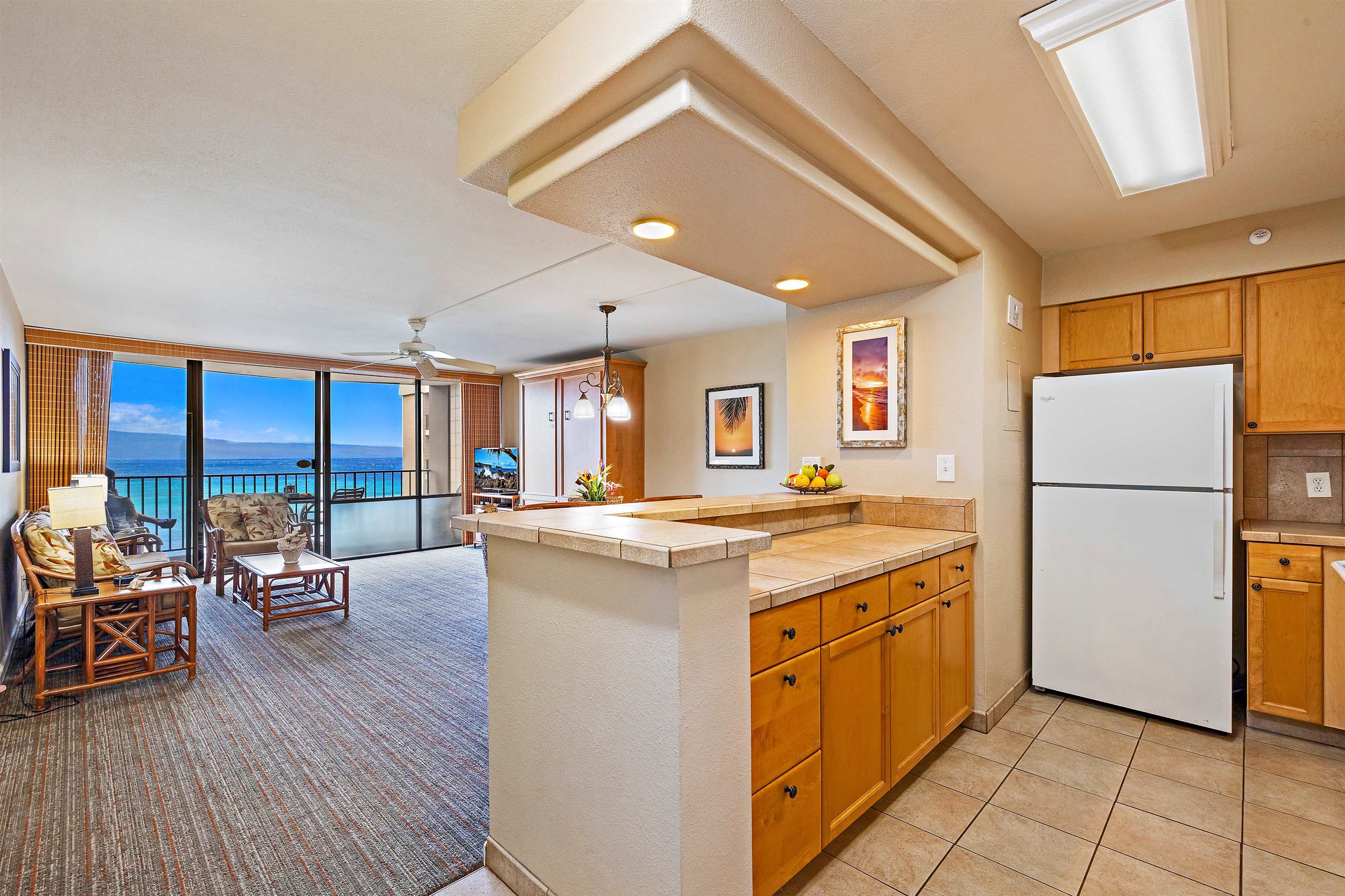 Valley Isle Resort condo # 1002B, Lahaina, Hawaii - photo 5 of 32