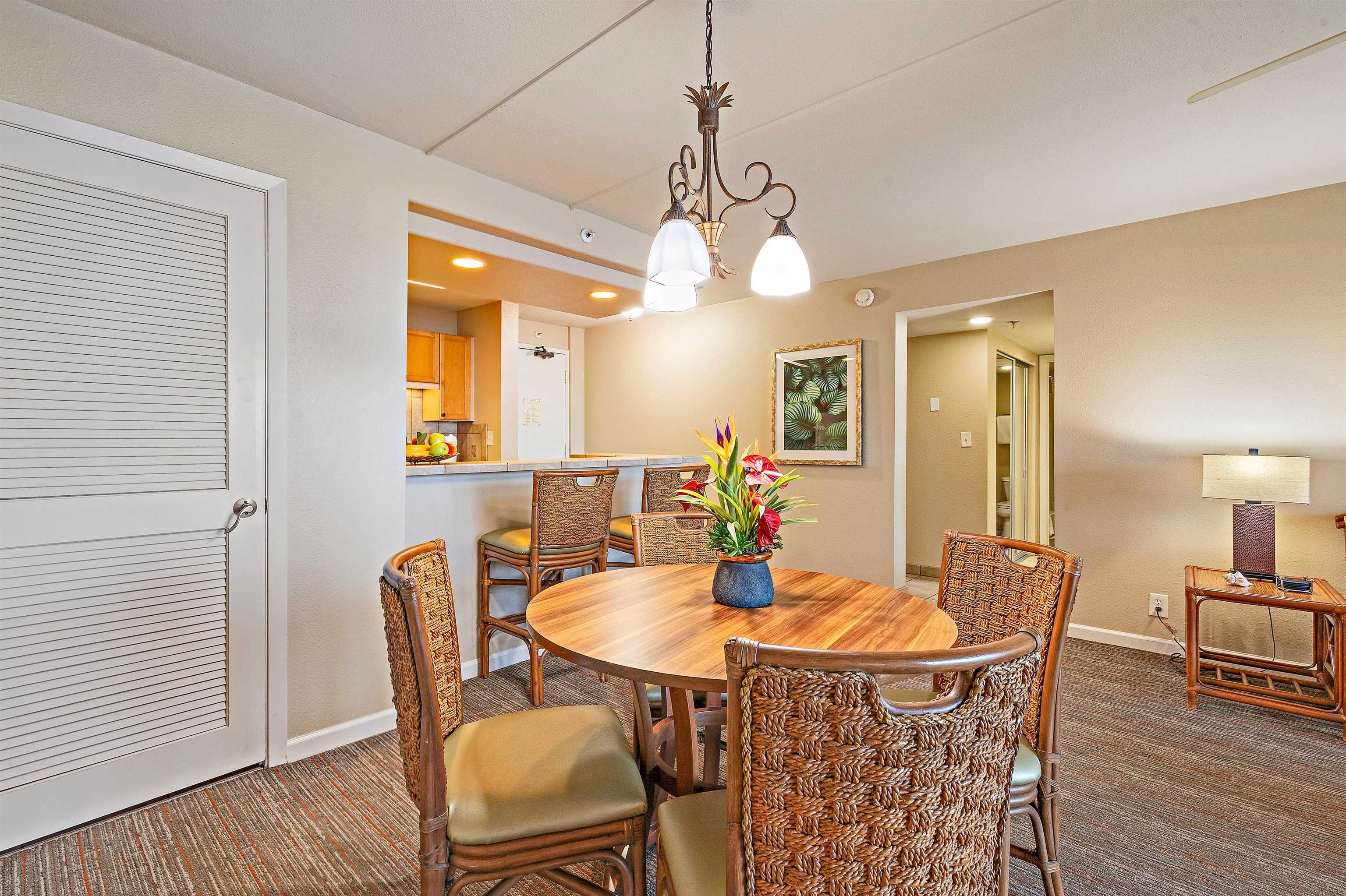 Valley Isle Resort condo # 1002B, Lahaina, Hawaii - photo 9 of 32