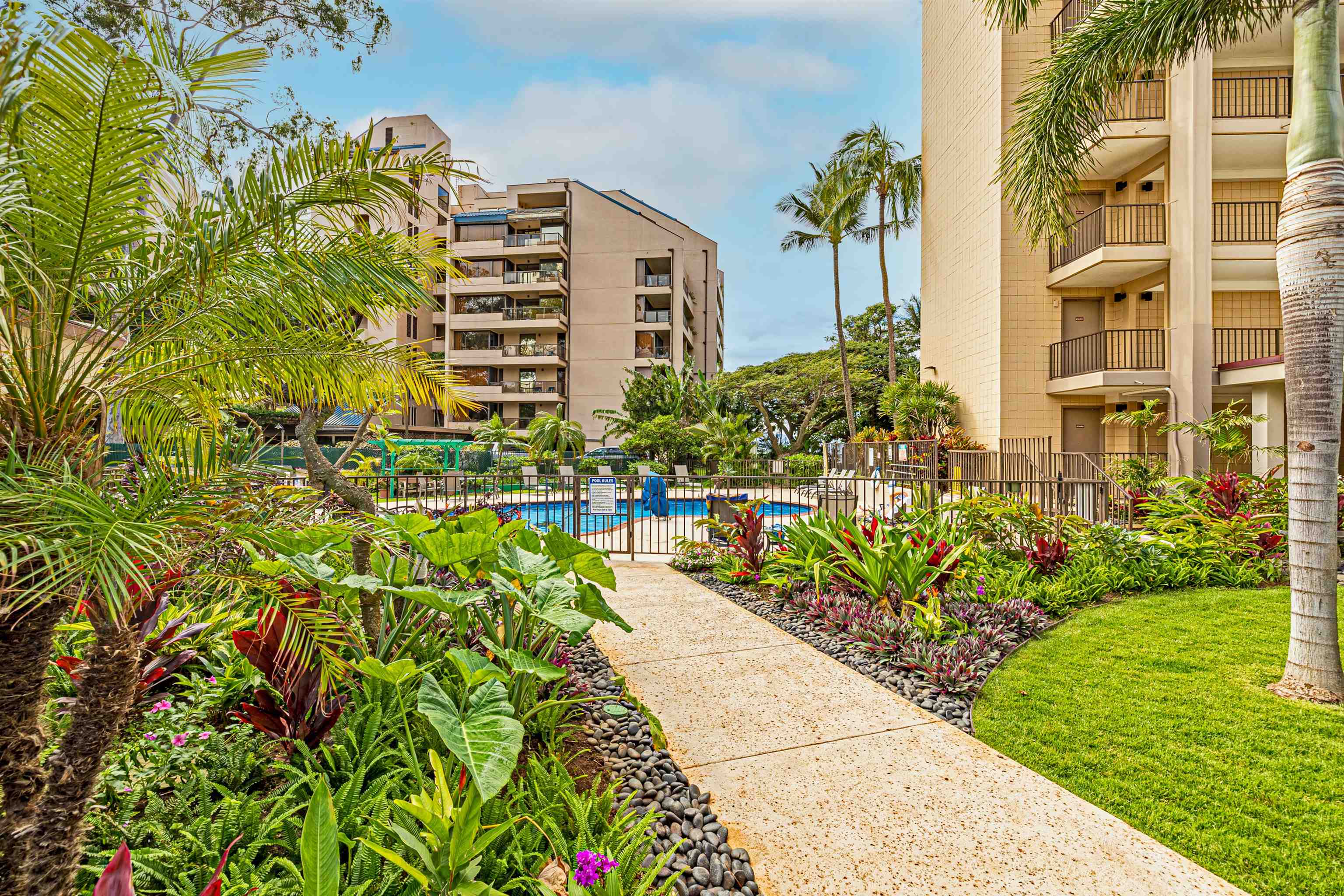 Valley Isle Resort condo # 1003B, Lahaina, Hawaii - photo 27 of 27