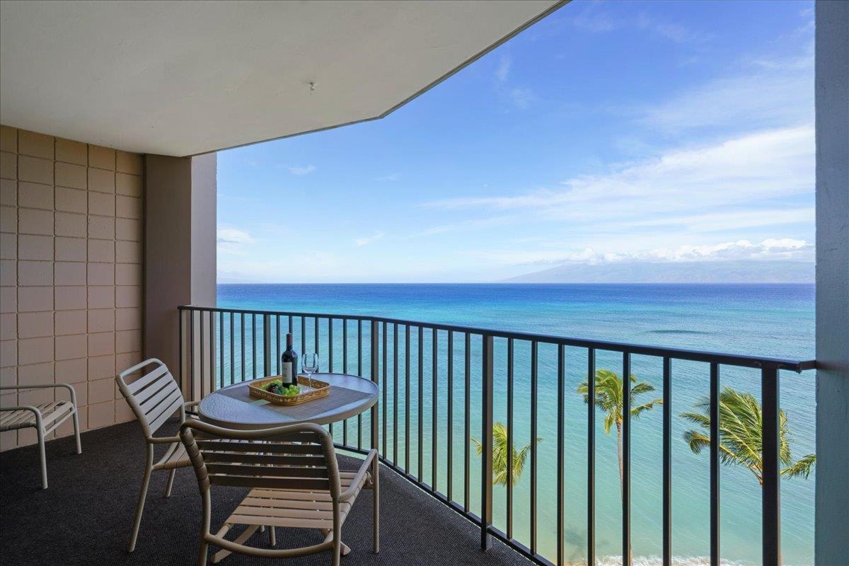 Valley Isle Resort condo # 1005B, Lahaina, Hawaii - photo 2 of 30