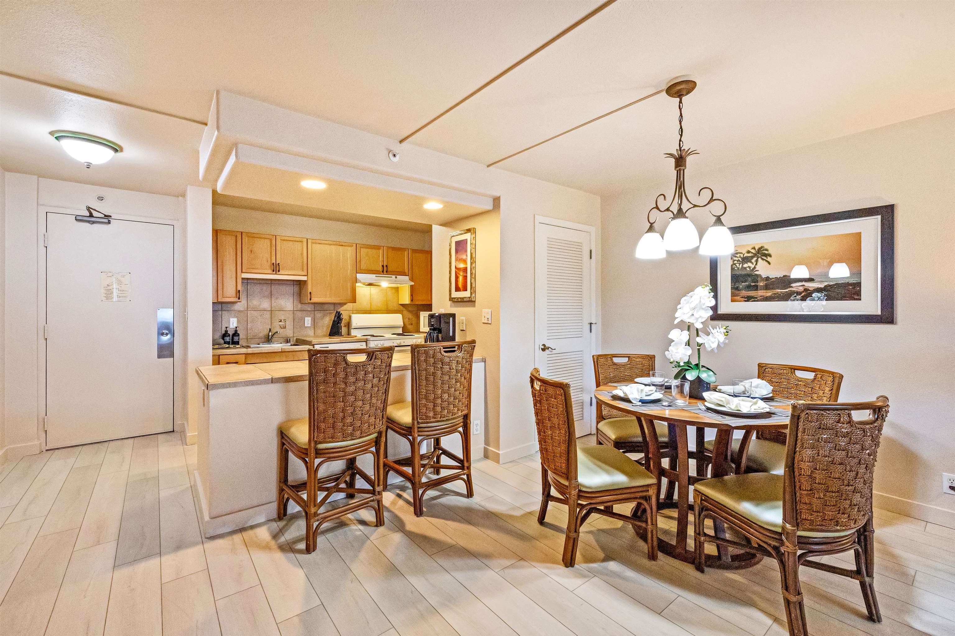 Valley Isle Resort condo # 101B, Lahaina, Hawaii - photo 14 of 26