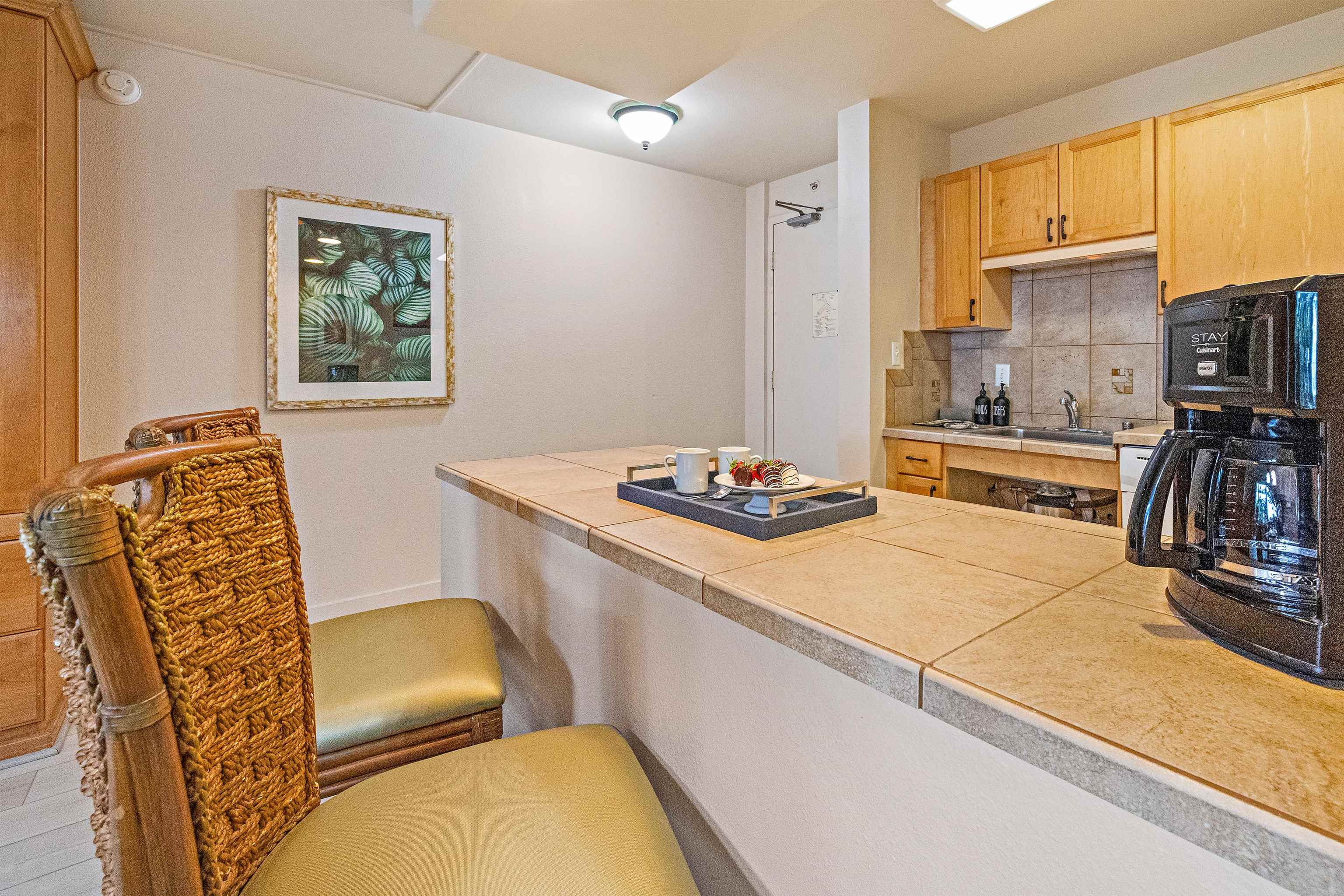 Valley Isle Resort condo # 101B, Lahaina, Hawaii - photo 16 of 37