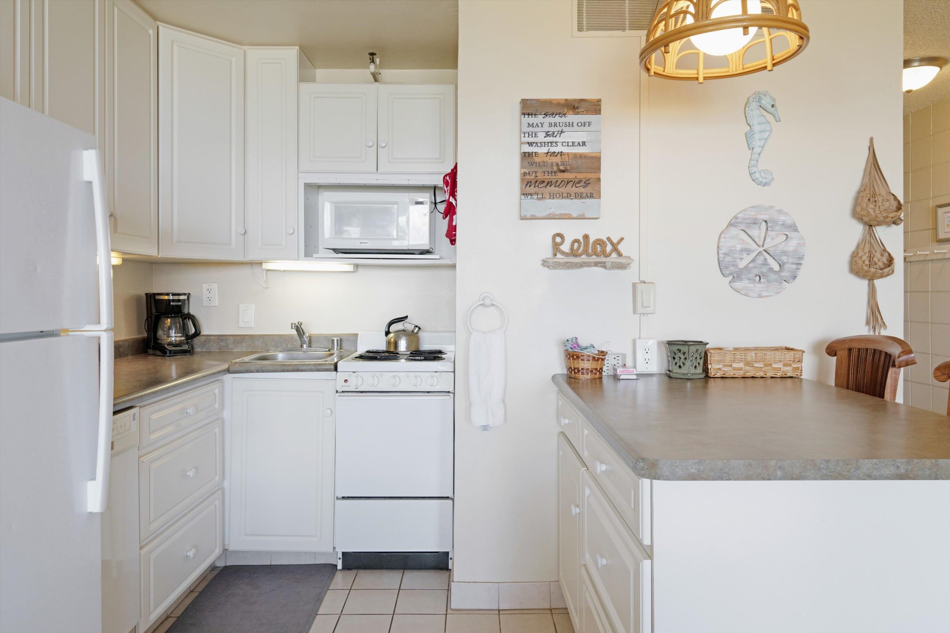 Valley Isle Resort condo # 107B, Lahaina, Hawaii - photo 13 of 35