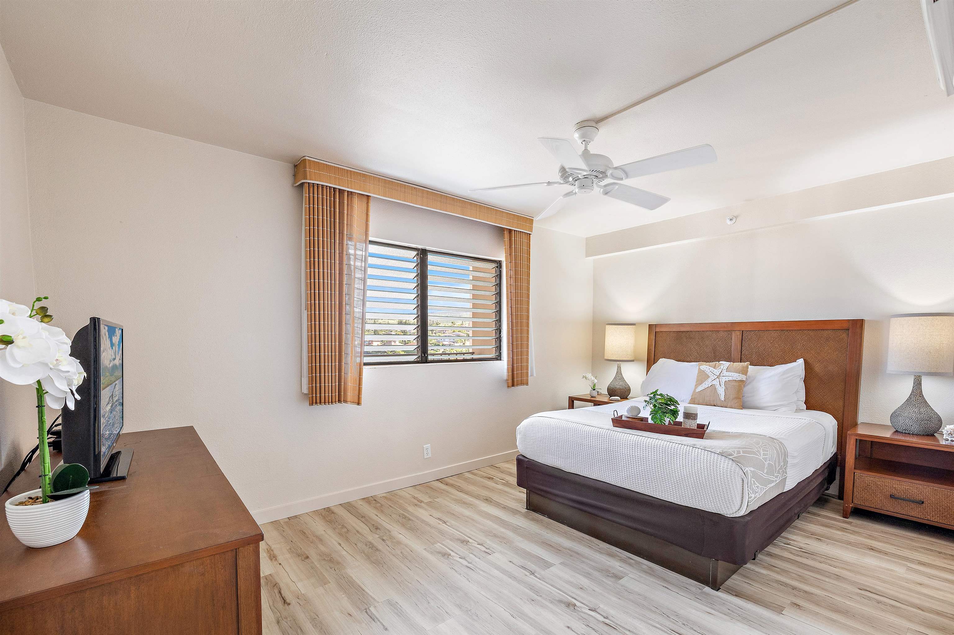 Valley Isle Resort condo # 1102B, Lahaina, Hawaii - photo 25 of 45