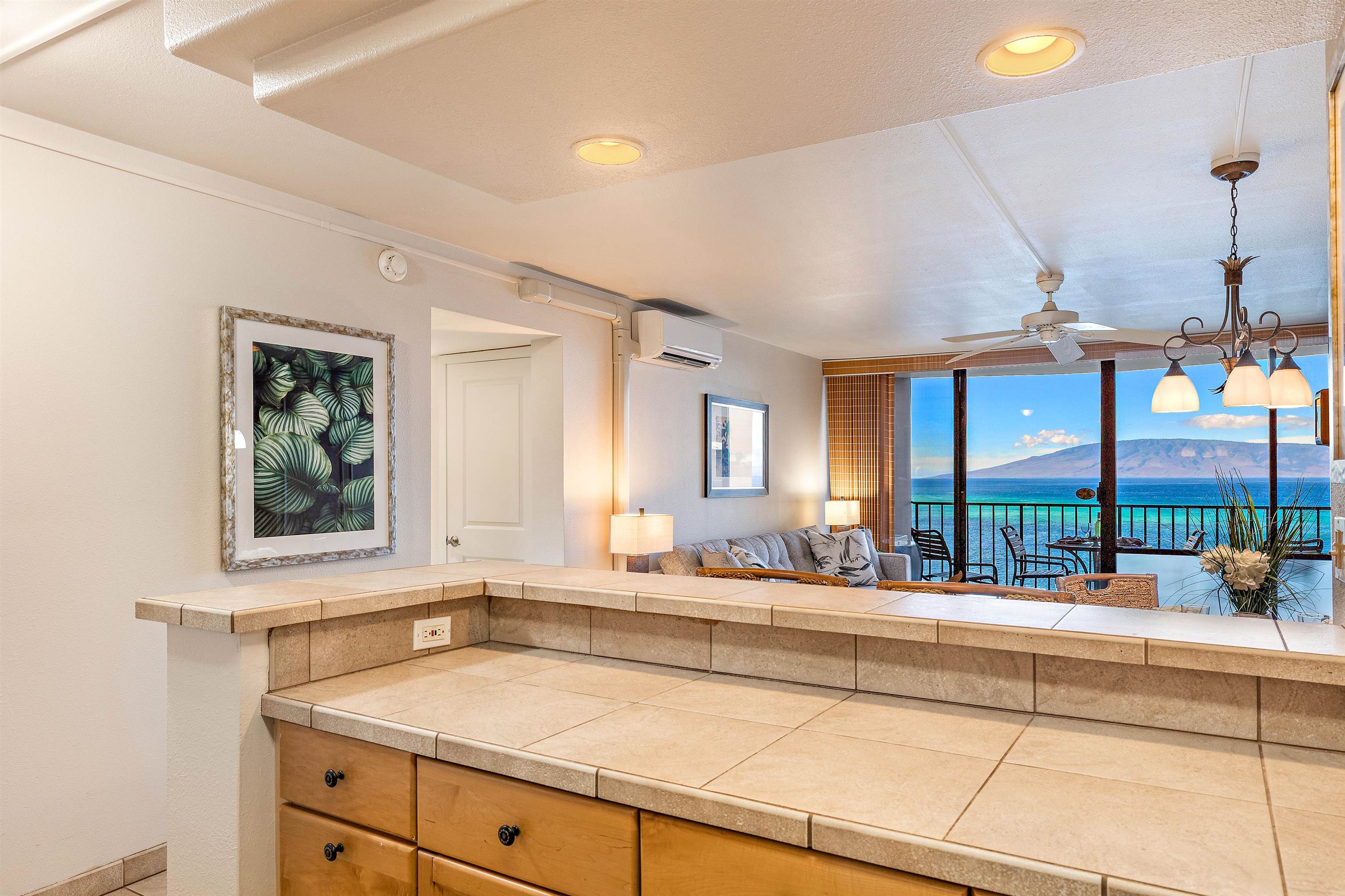 Valley Isle Resort condo # 1102B, Lahaina, Hawaii - photo 6 of 45