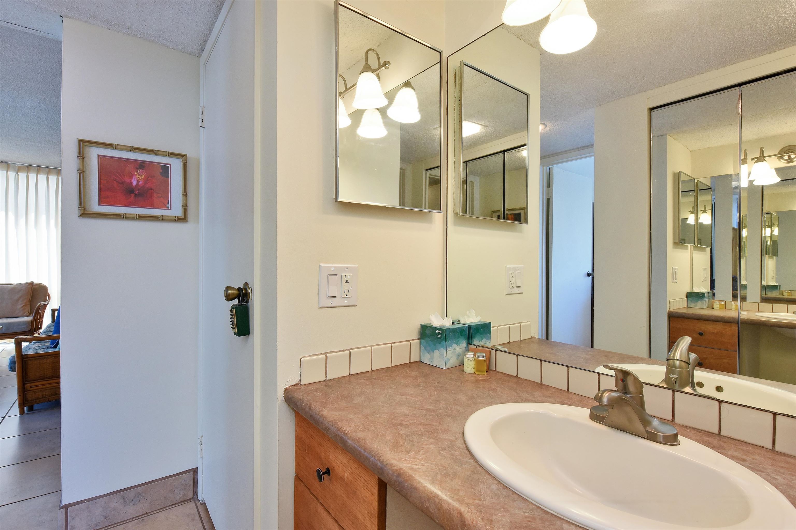 Valley Isle Resort condo # 1104B, Lahaina, Hawaii - photo 21 of 38
