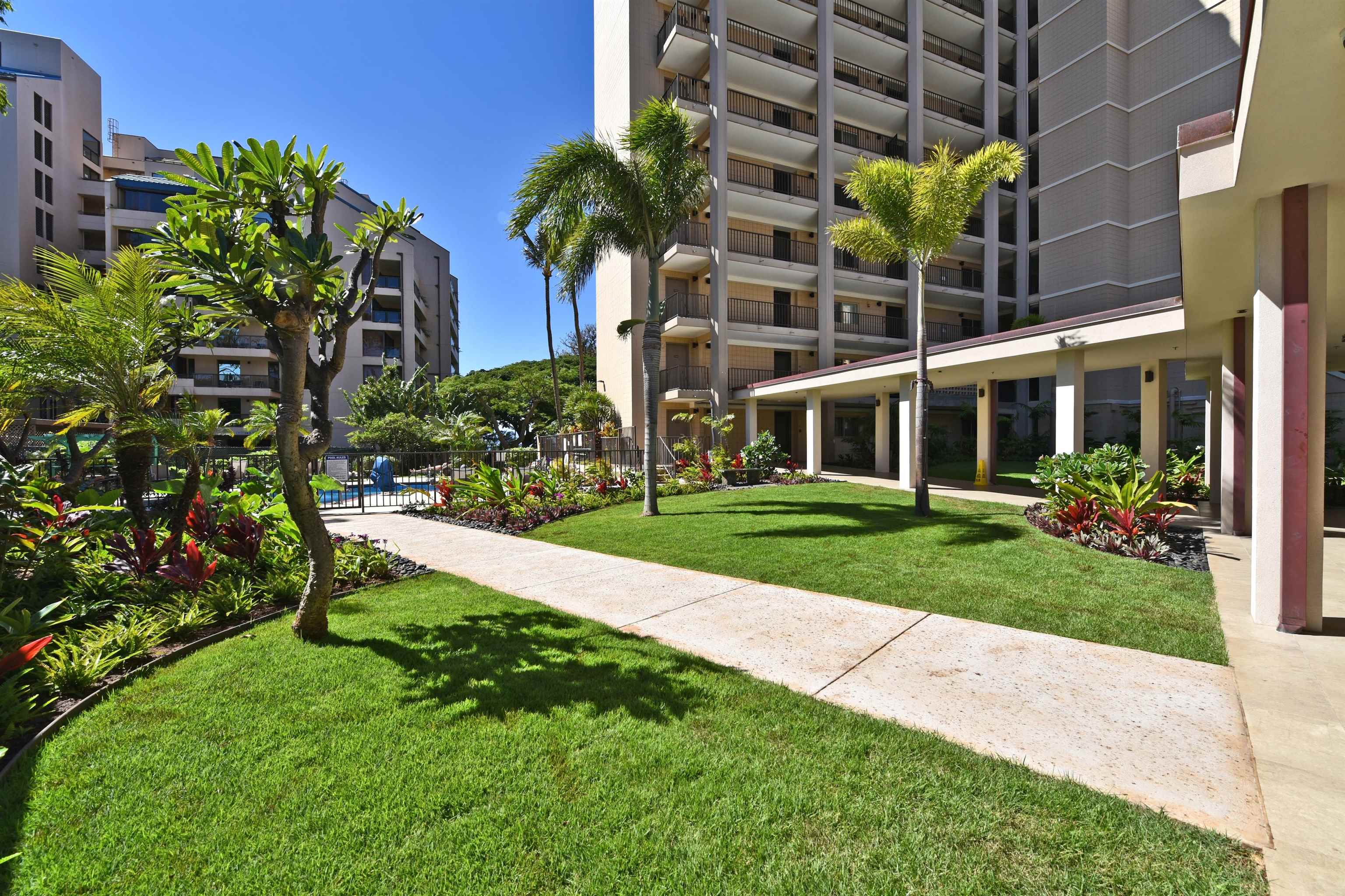 Valley Isle Resort condo # 1104B, Lahaina, Hawaii - photo 33 of 38