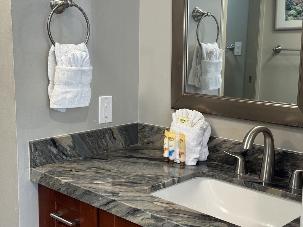 Valley Isle Resort condo # 201B, Lahaina, Hawaii - photo 12 of 26