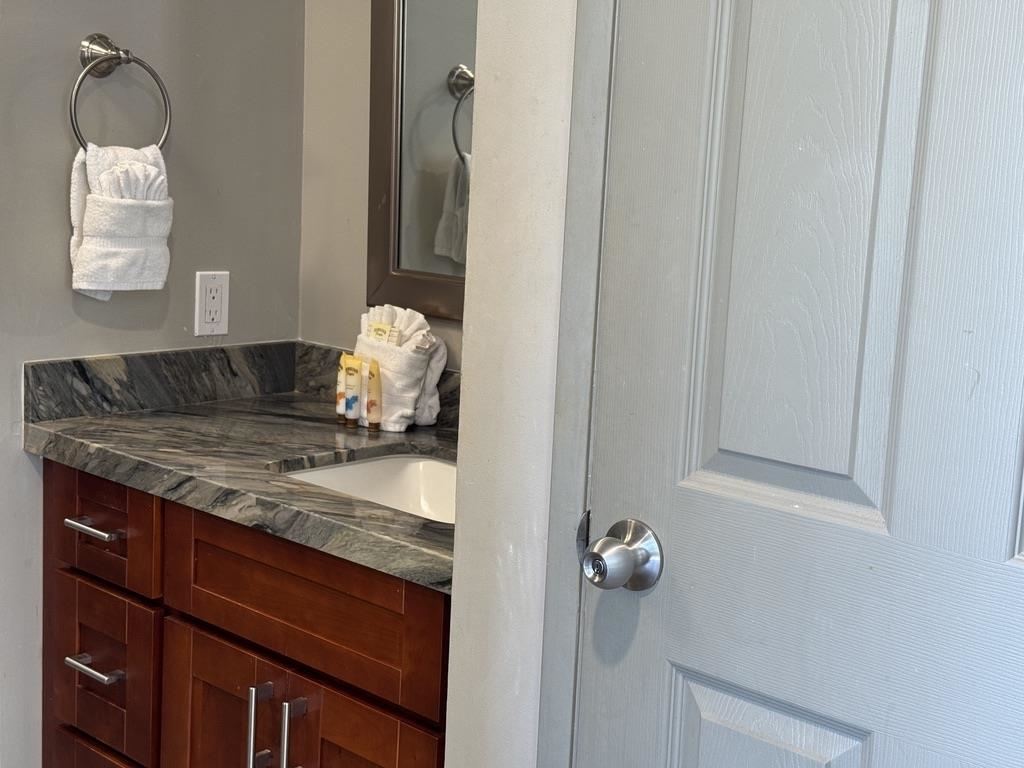 Valley Isle Resort condo # 201B, Lahaina, Hawaii - photo 13 of 26