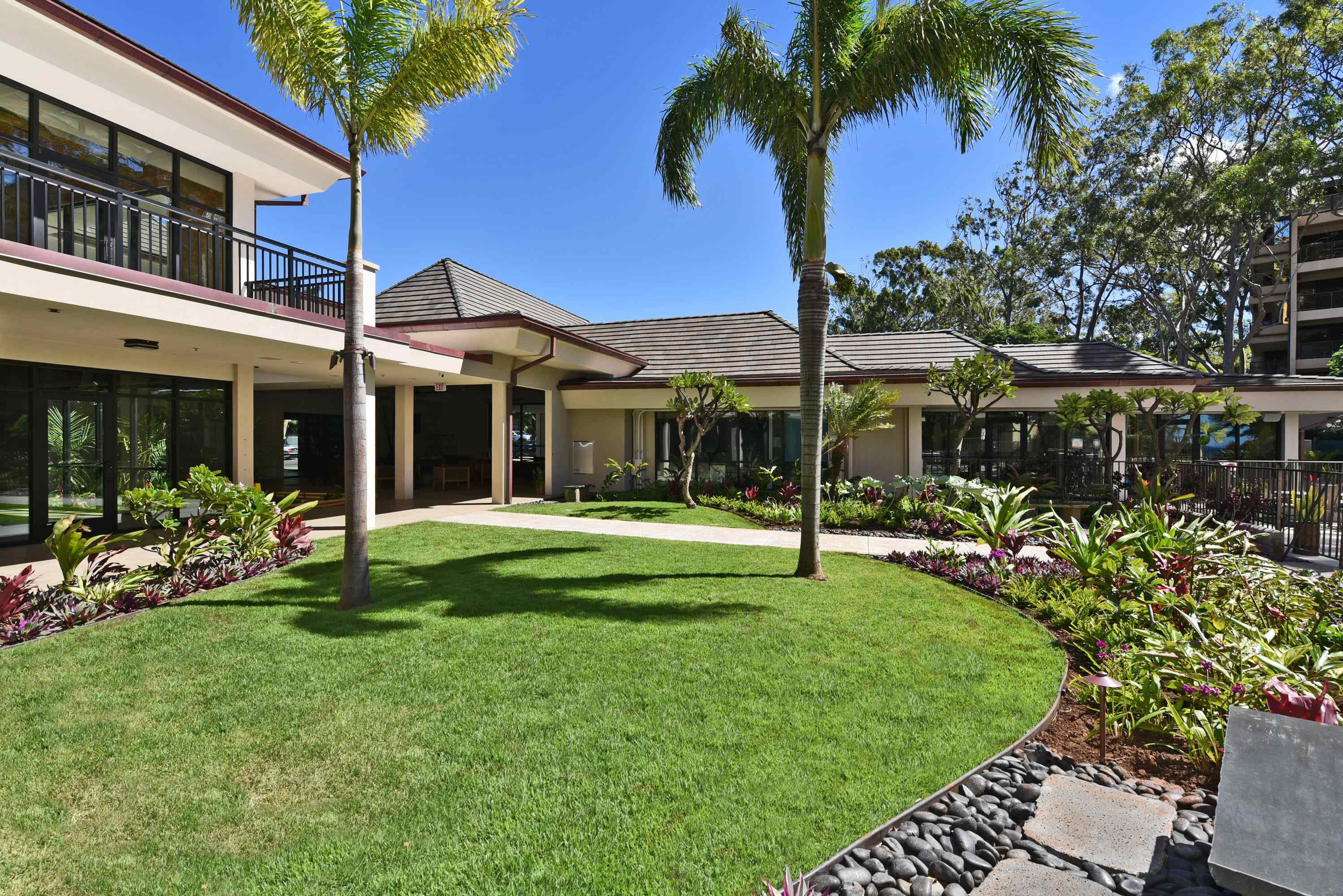 Valley Isle Resort condo # 207B, Lahaina, Hawaii - photo 42 of 45