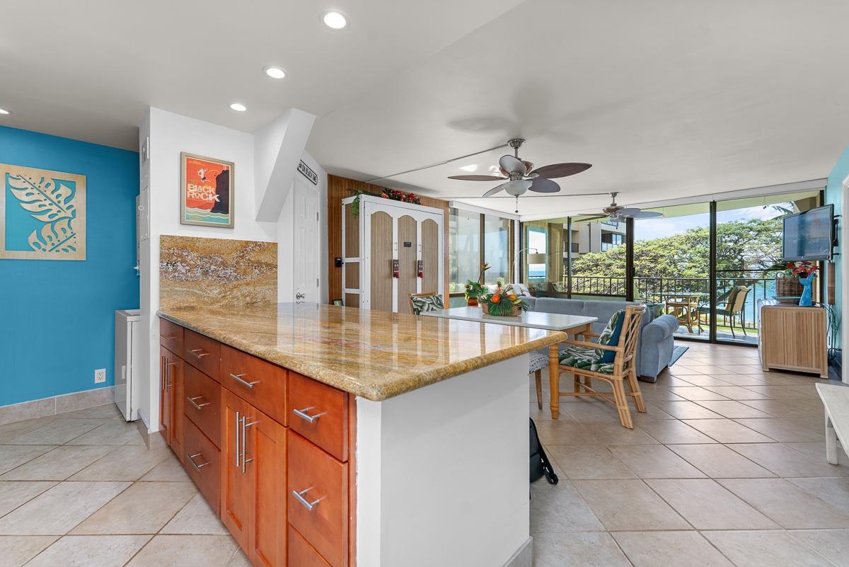 Valley Isle Resort condo # 301B, Lahaina, Hawaii - photo 15 of 30