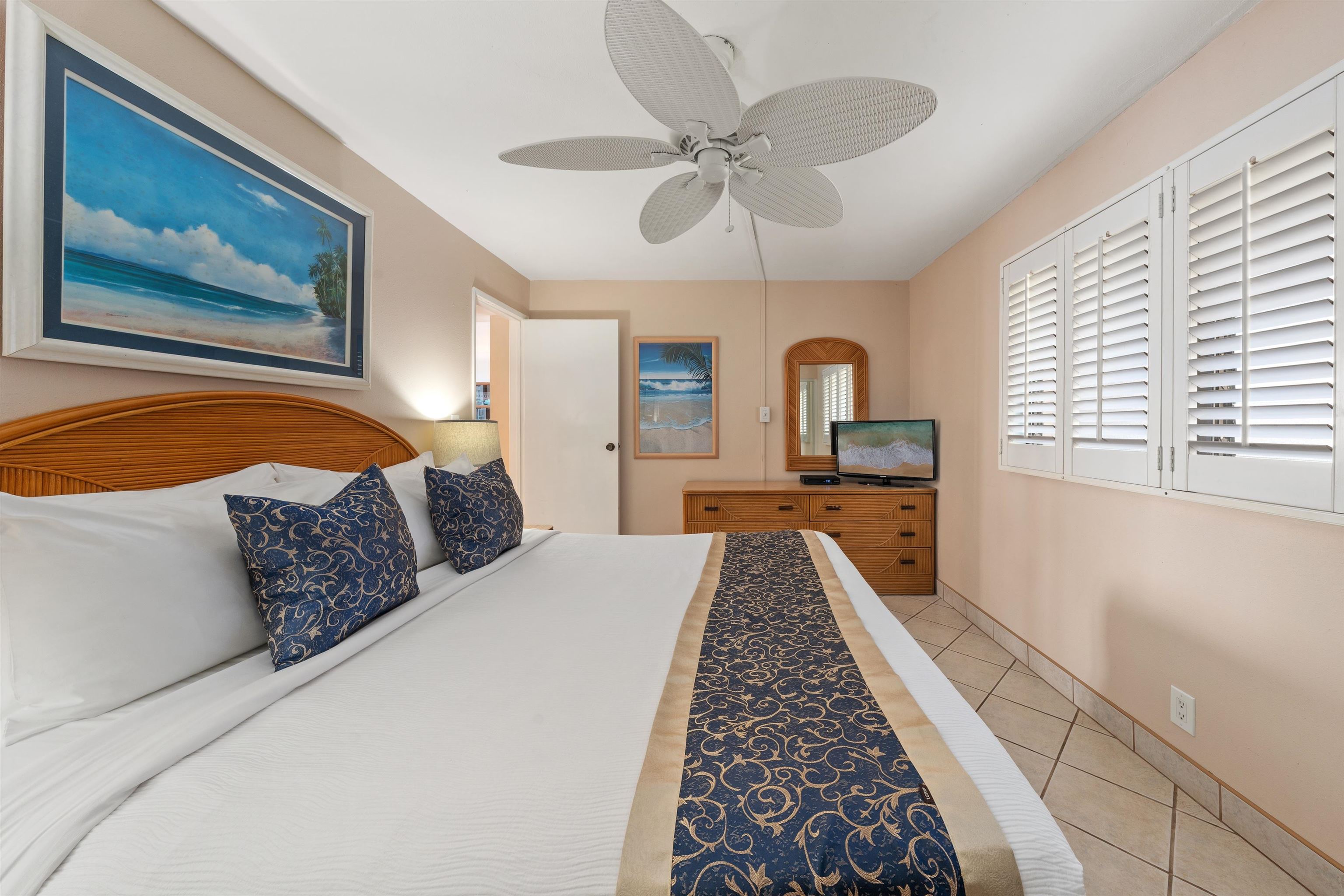 Valley Isle Resort condo # 309, Lahaina, Hawaii - photo 14 of 31