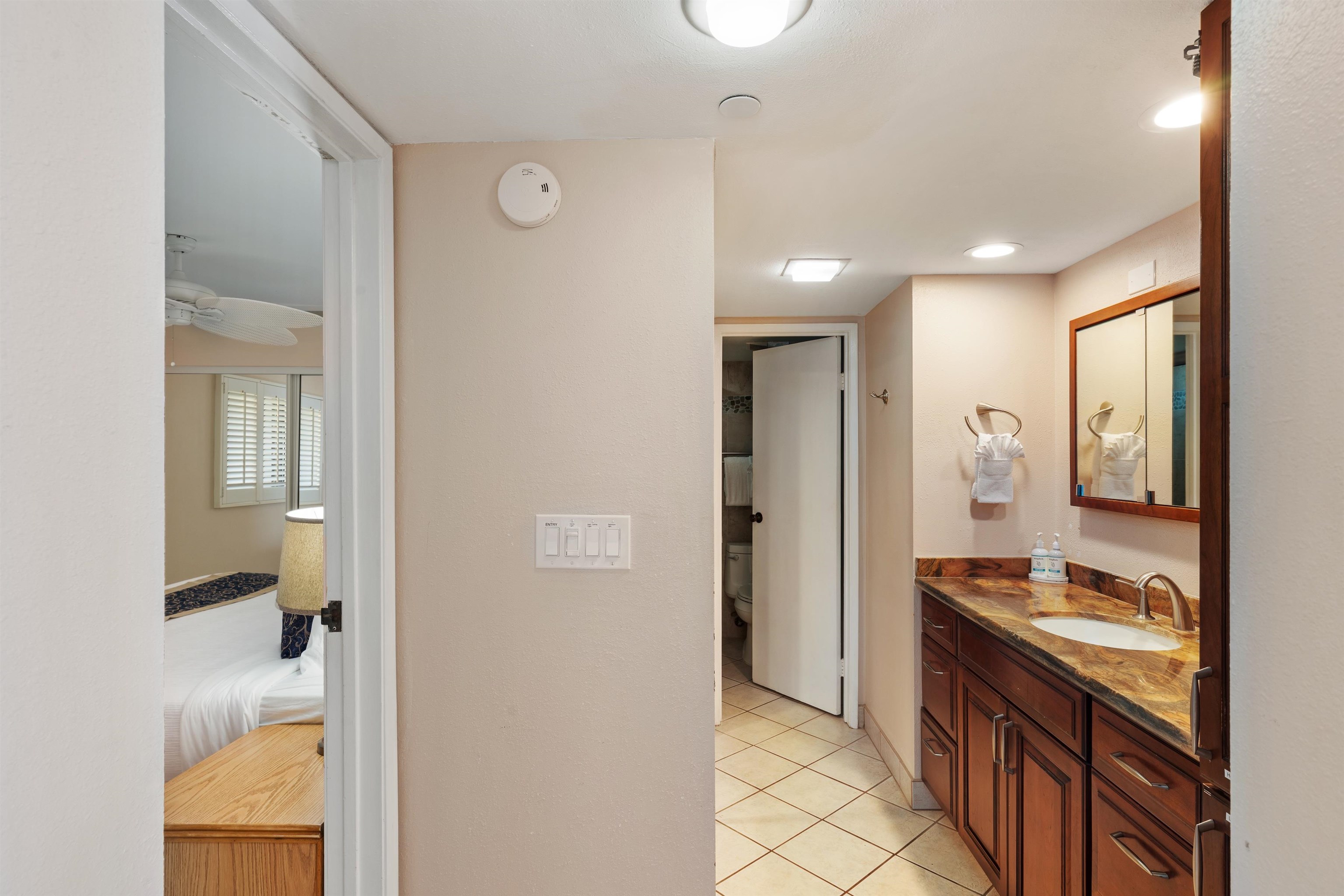 Valley Isle Resort condo # 309, Lahaina, Hawaii - photo 16 of 31