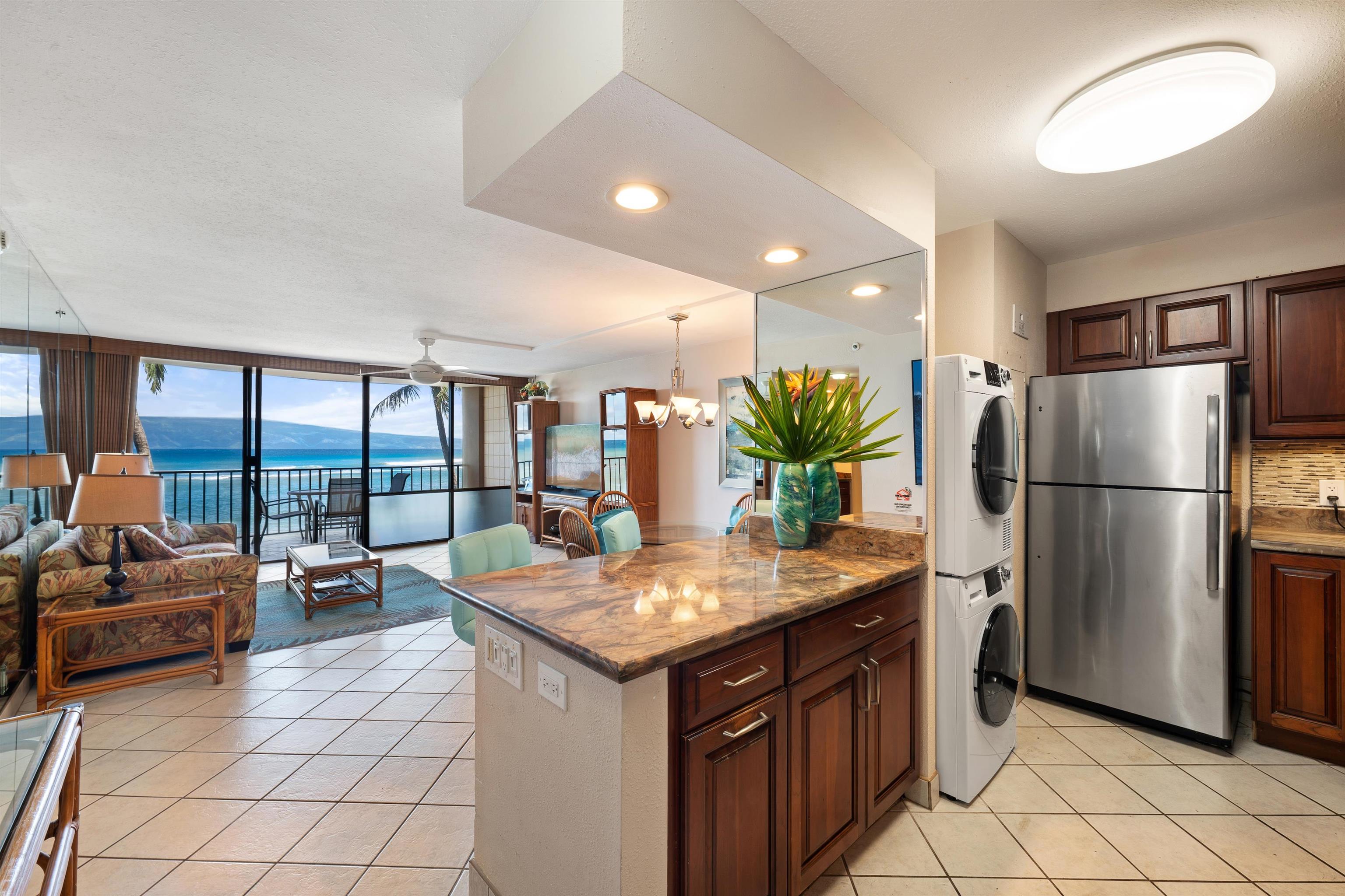Valley Isle Resort condo # 309, Lahaina, Hawaii - photo 5 of 31