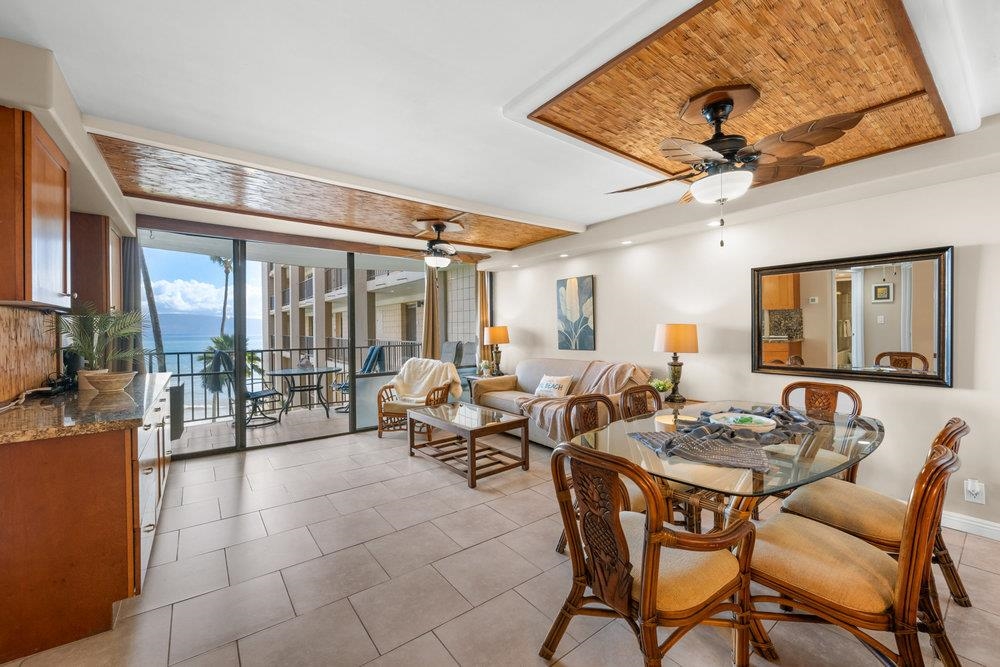 Valley Isle Resort condo # 403, Lahaina, Hawaii - photo 3 of 42