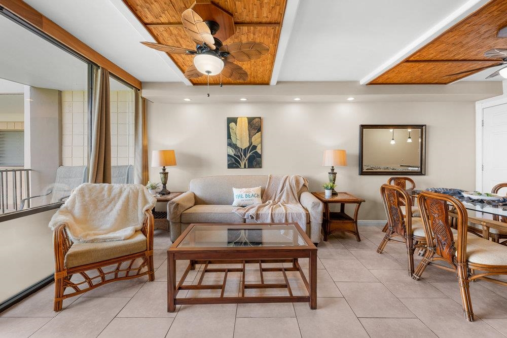 Valley Isle Resort condo # 403, Lahaina, Hawaii - photo 5 of 42