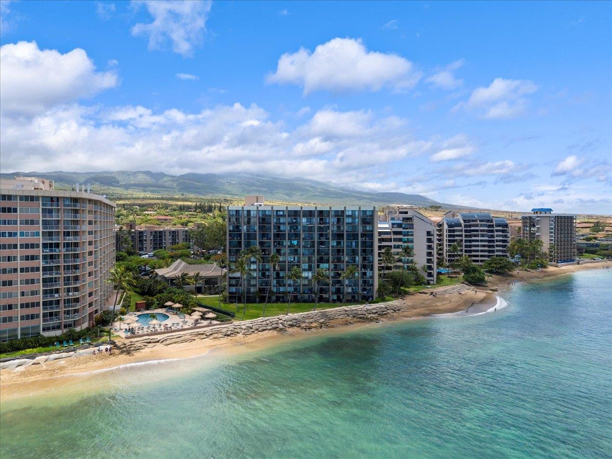 Valley Isle Resort condo # 408B, Lahaina, Hawaii - photo 3 of 47