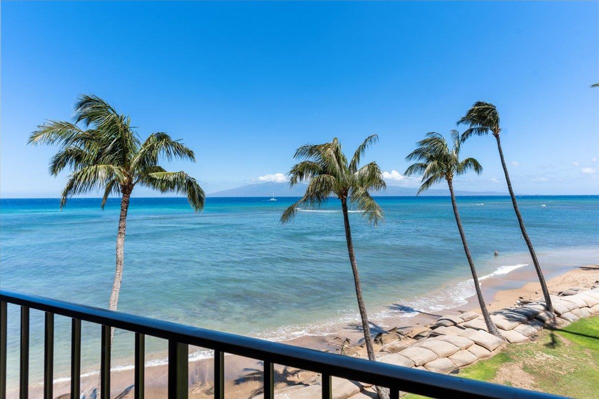 Valley Isle Resort condo # 408B, Lahaina, Hawaii - photo 24 of 47