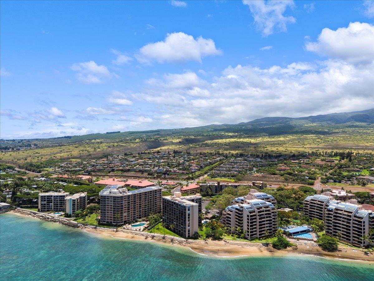 Valley Isle Resort condo # 408B, Lahaina, Hawaii - photo 4 of 47