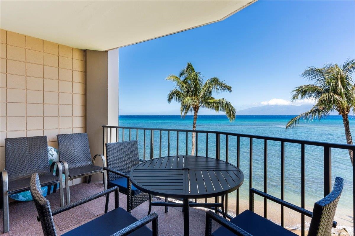 Valley Isle Resort condo # 408B, Lahaina, Hawaii - photo 20 of 47