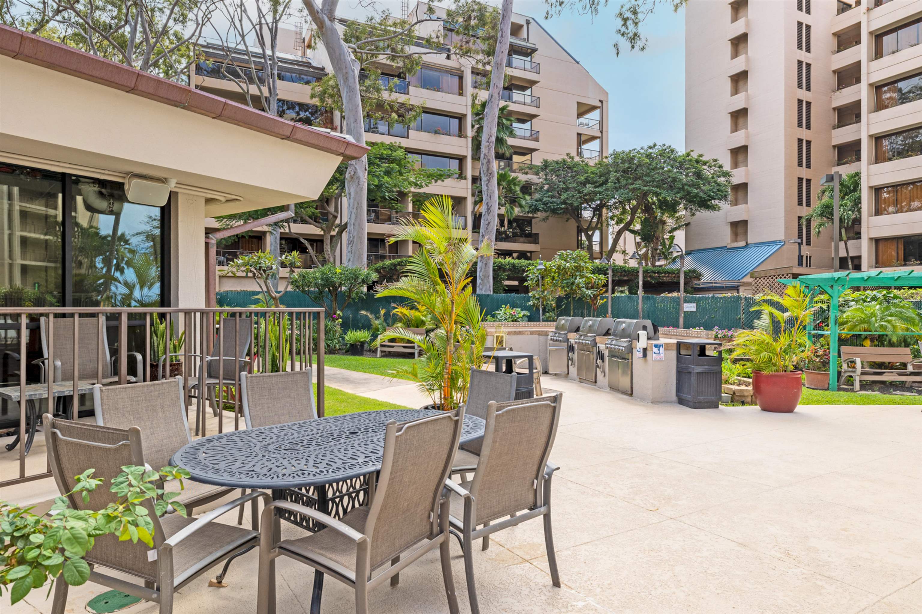 Valley Isle Resort condo # 505B, Lahaina, Hawaii - photo 18 of 25
