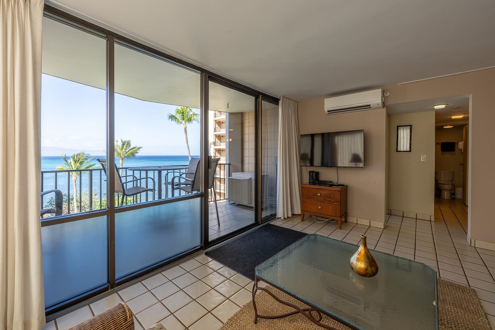 Valley Isle Resort condo # 601, Lahaina, Hawaii - photo 3 of 32