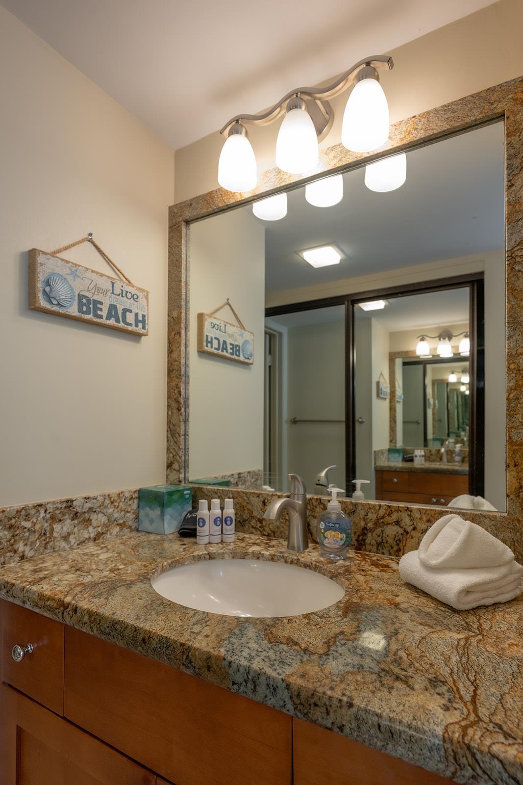 Valley Isle Resort condo # 601, Lahaina, Hawaii - photo 22 of 32