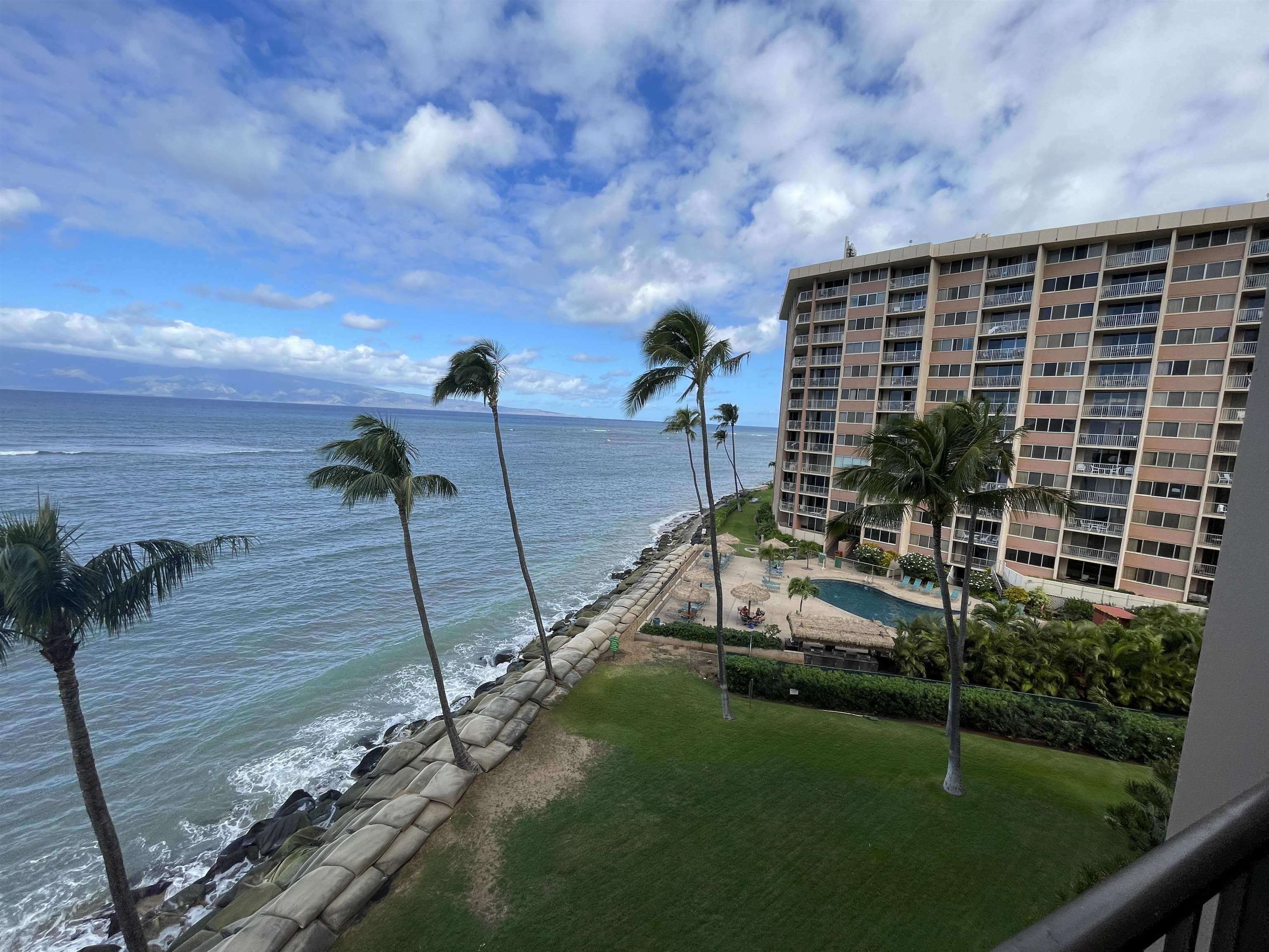 Valley Isle Resort condo # 608, Lahaina, Hawaii - photo 2 of 33