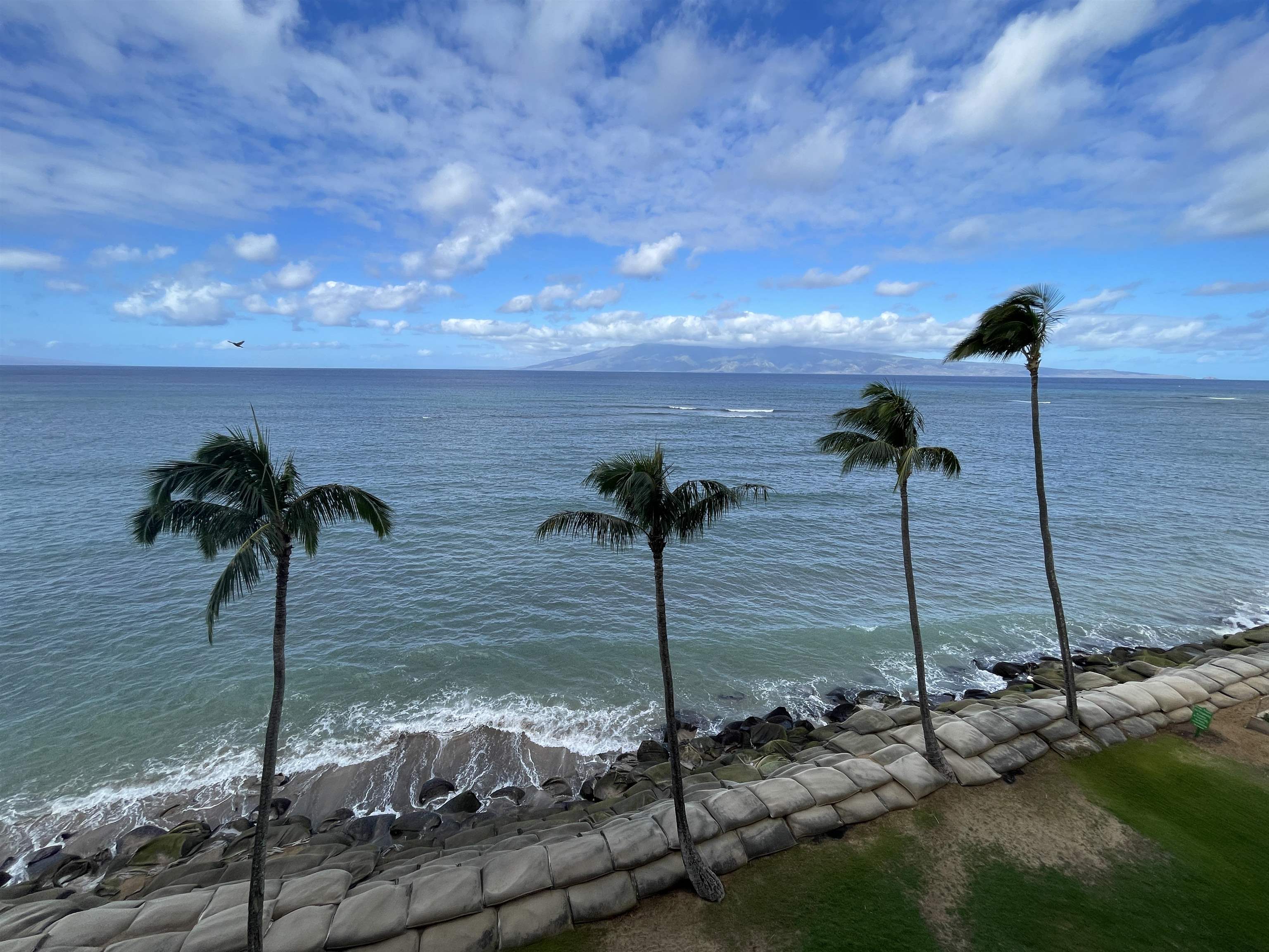 Valley Isle Resort condo # 608, Lahaina, Hawaii - photo 22 of 33