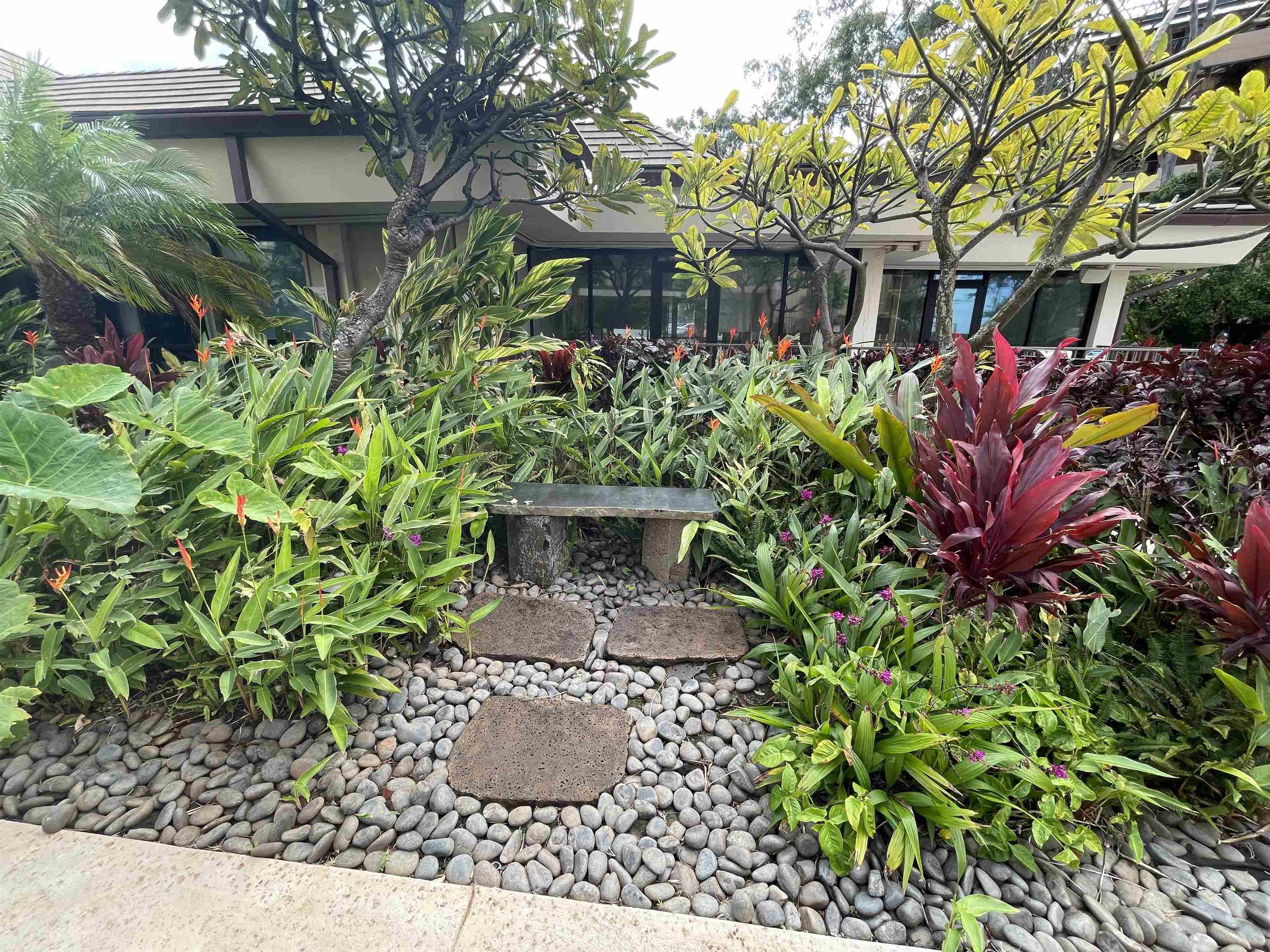 Valley Isle Resort condo # 608, Lahaina, Hawaii - photo 34 of 40