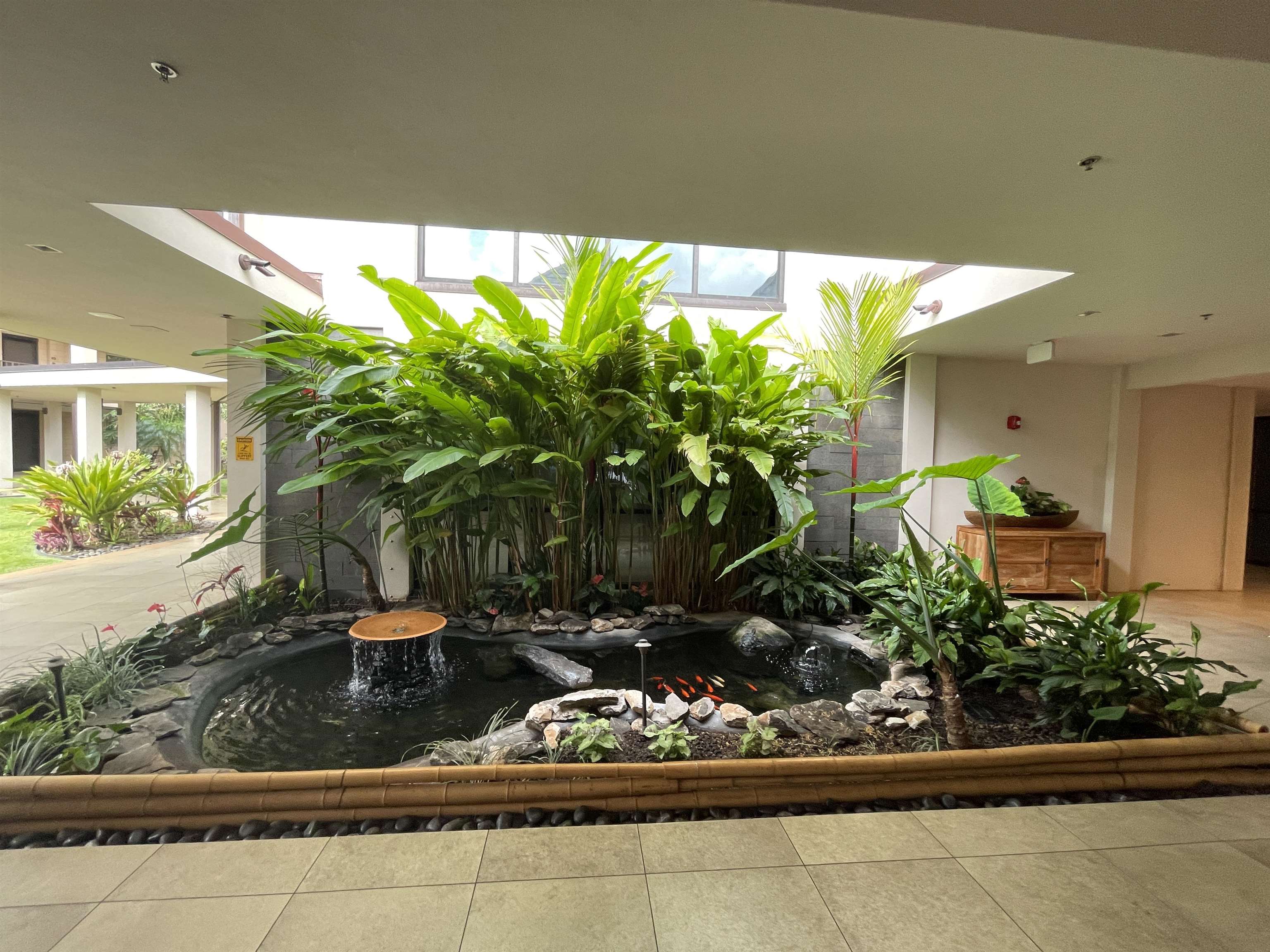 Valley Isle Resort condo # 608, Lahaina, Hawaii - photo 36 of 40