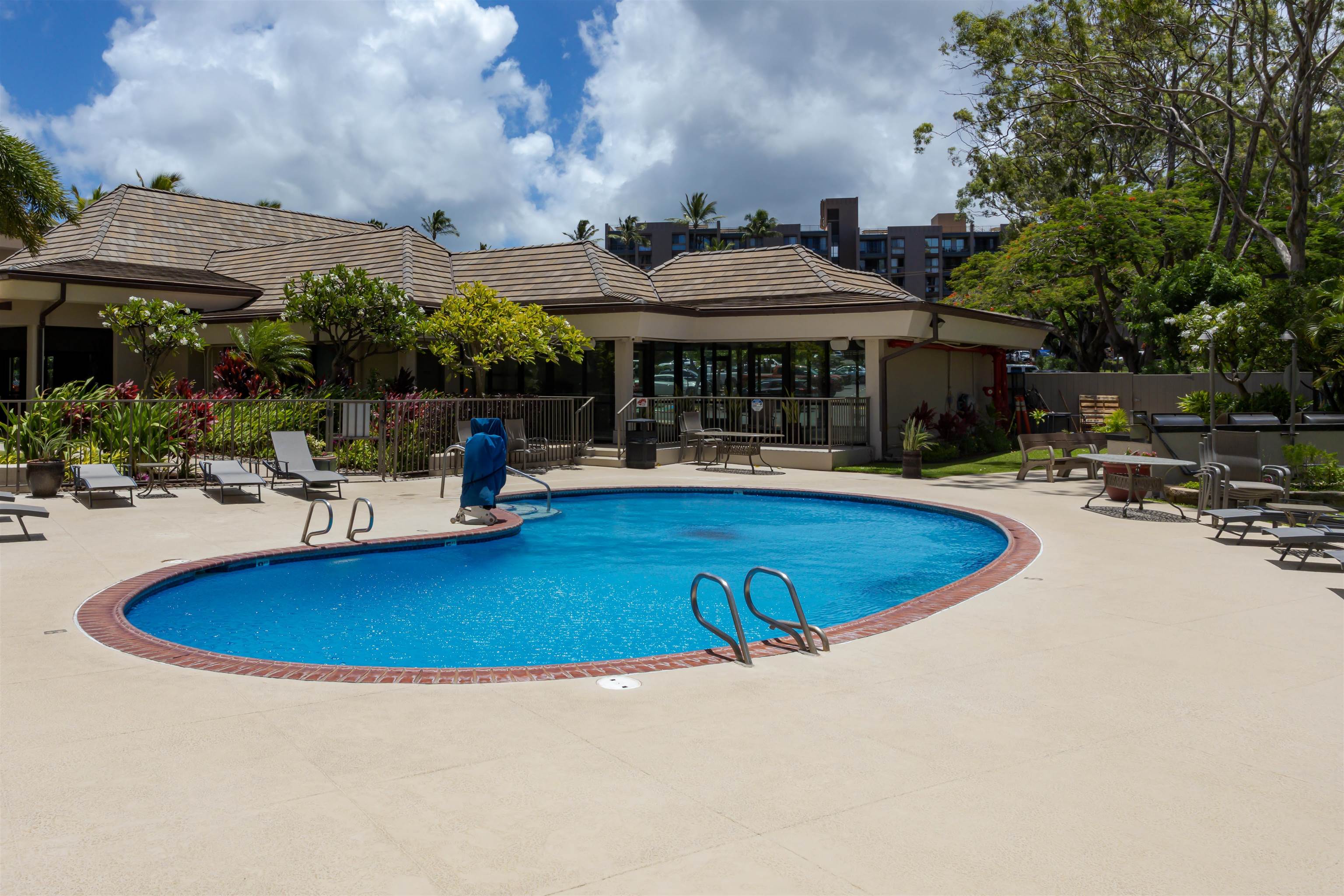 Valley Isle Resort condo # 705B, Lahaina, Hawaii - photo 25 of 27