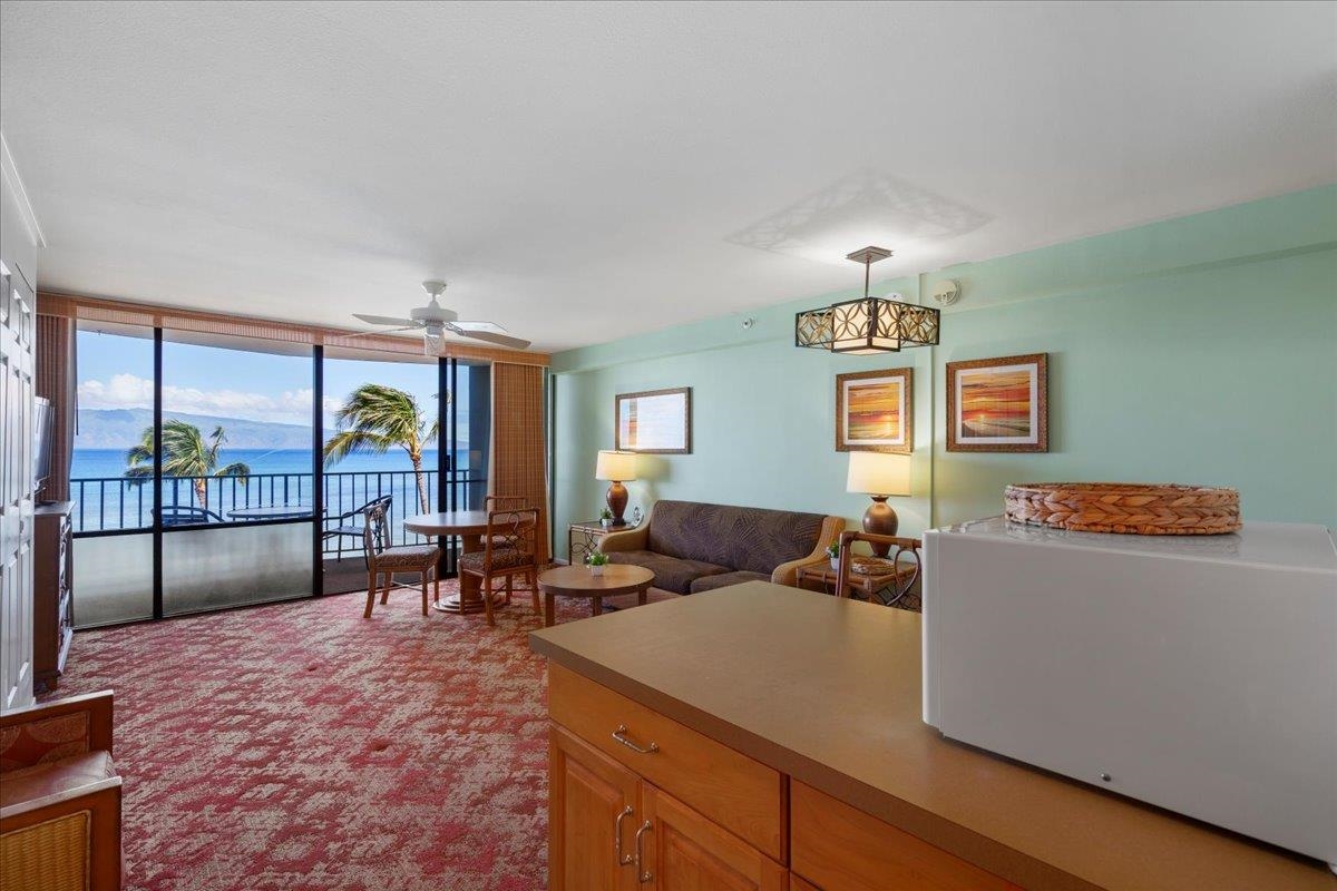 Valley Isle Resort condo # 706, Lahaina, Hawaii - photo 9 of 18