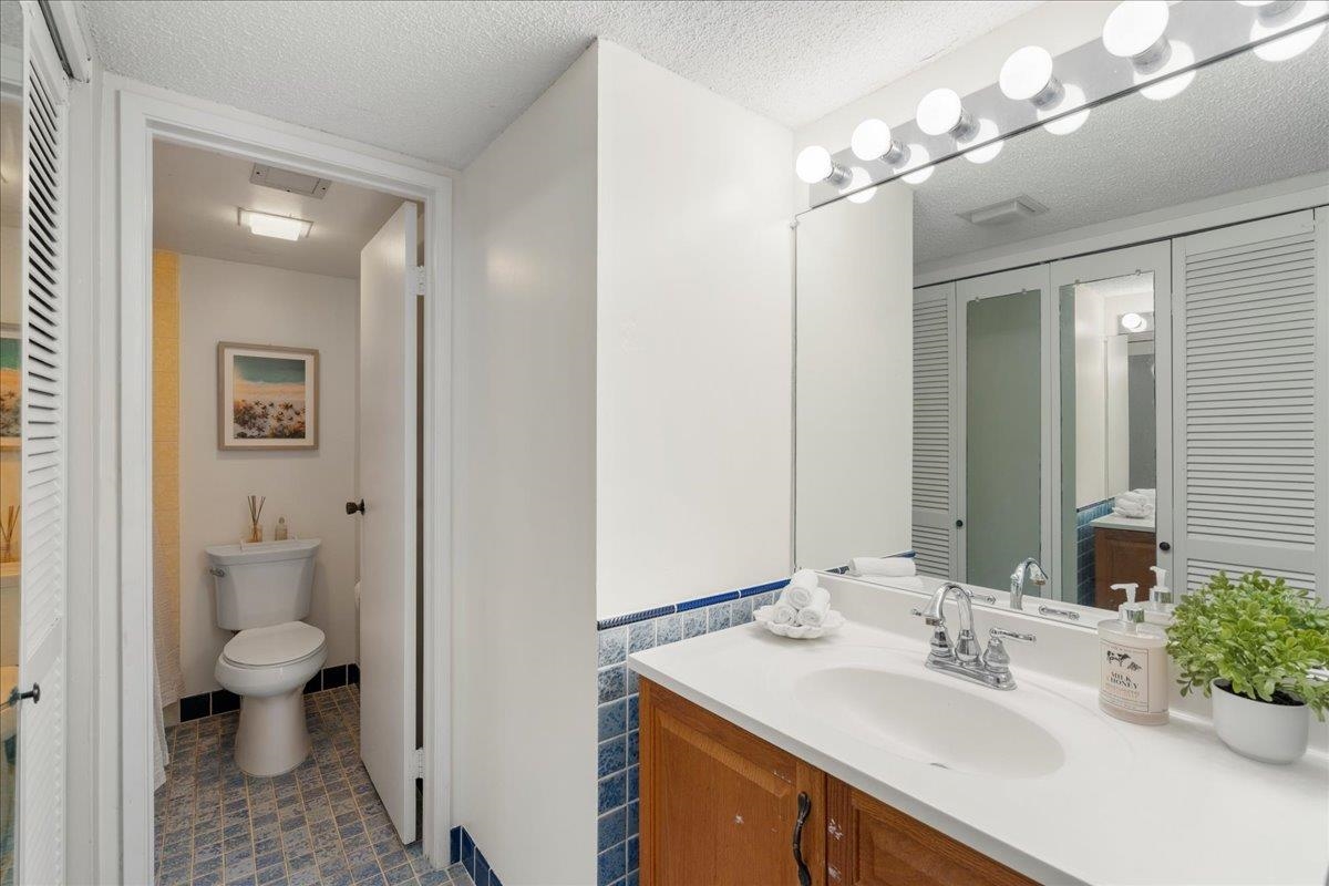 Valley Isle Resort condo # 801, Lahaina, Hawaii - photo 11 of 13