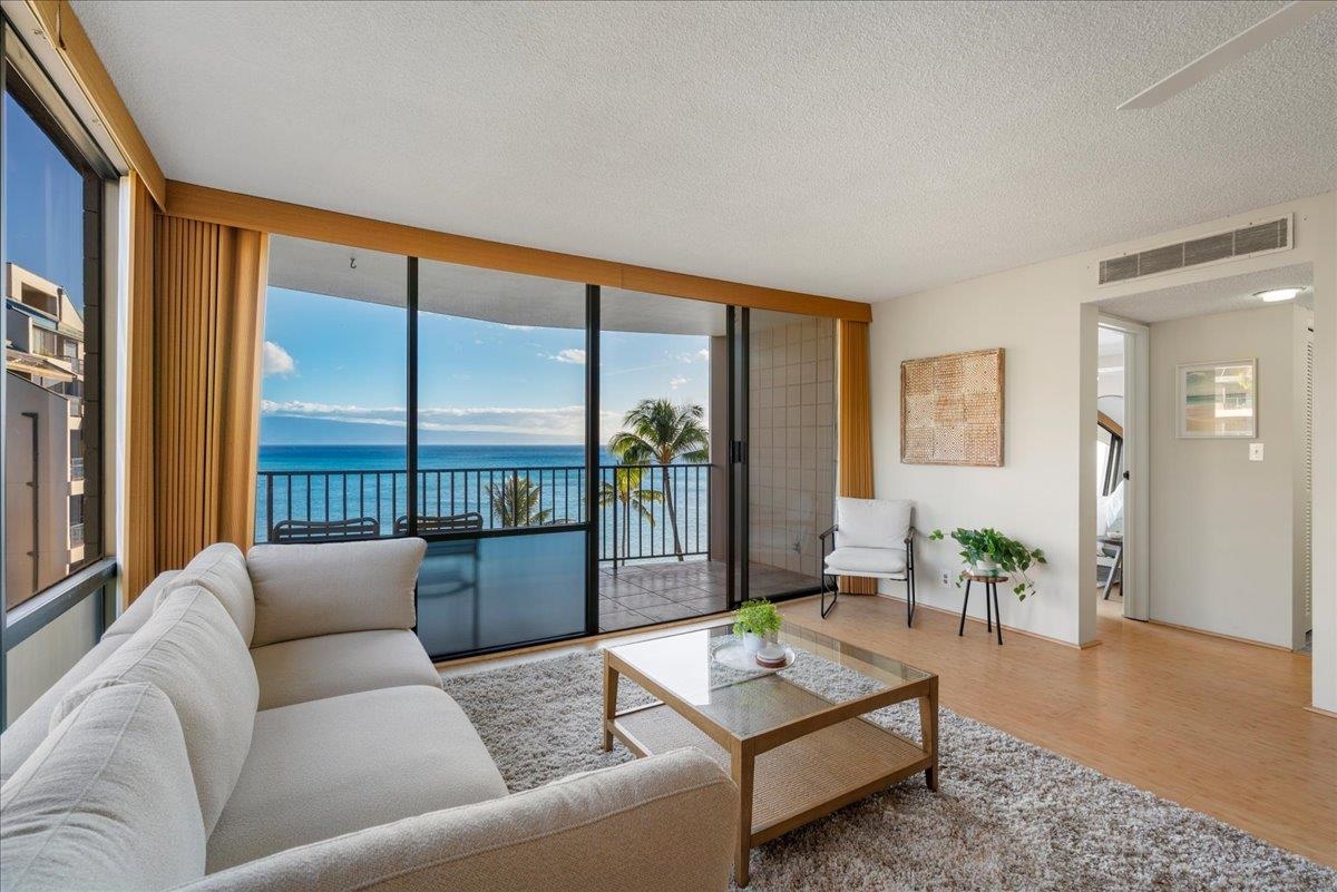 Valley Isle Resort condo # 801, Lahaina, Hawaii - photo 3 of 13