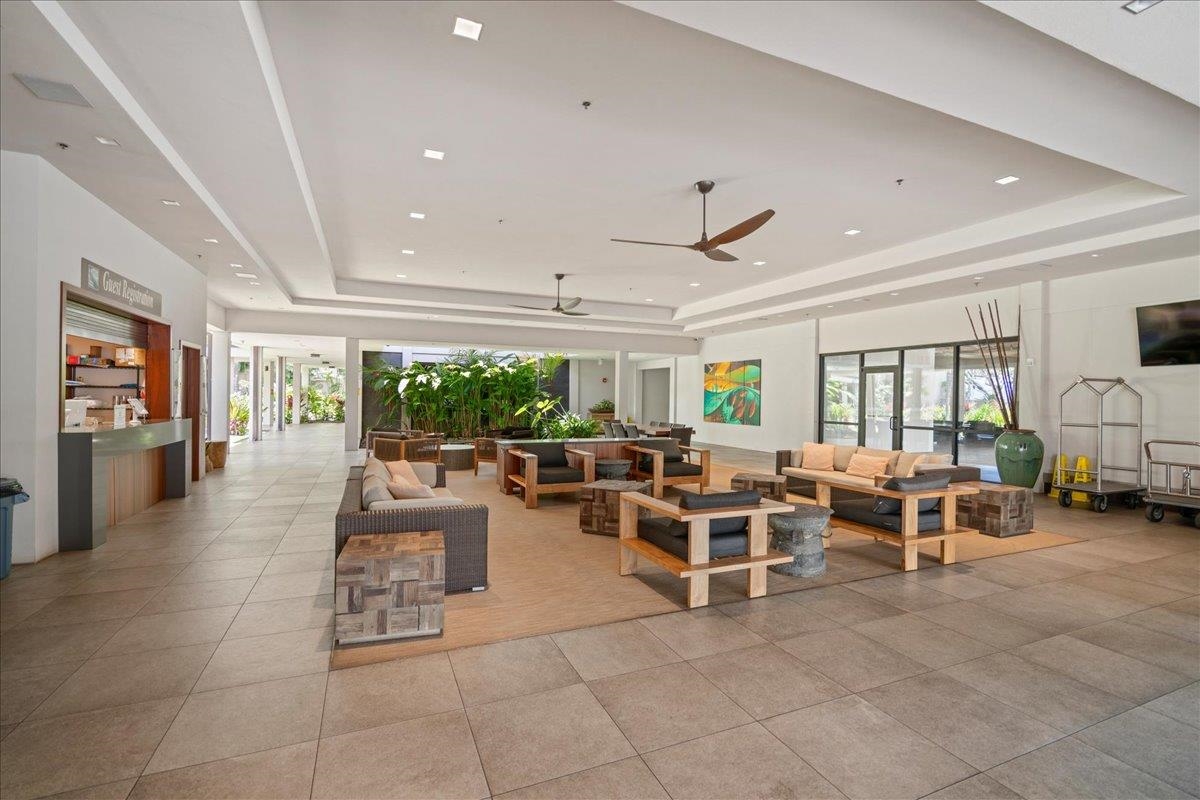 Valley Isle Resort condo # 802, Lahaina, Hawaii - photo 16 of 19