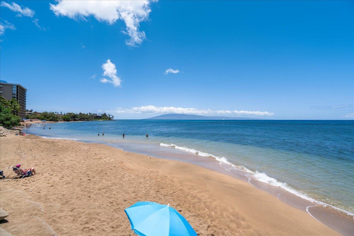 Valley Isle Resort condo # 802, Lahaina, Hawaii - photo 19 of 19