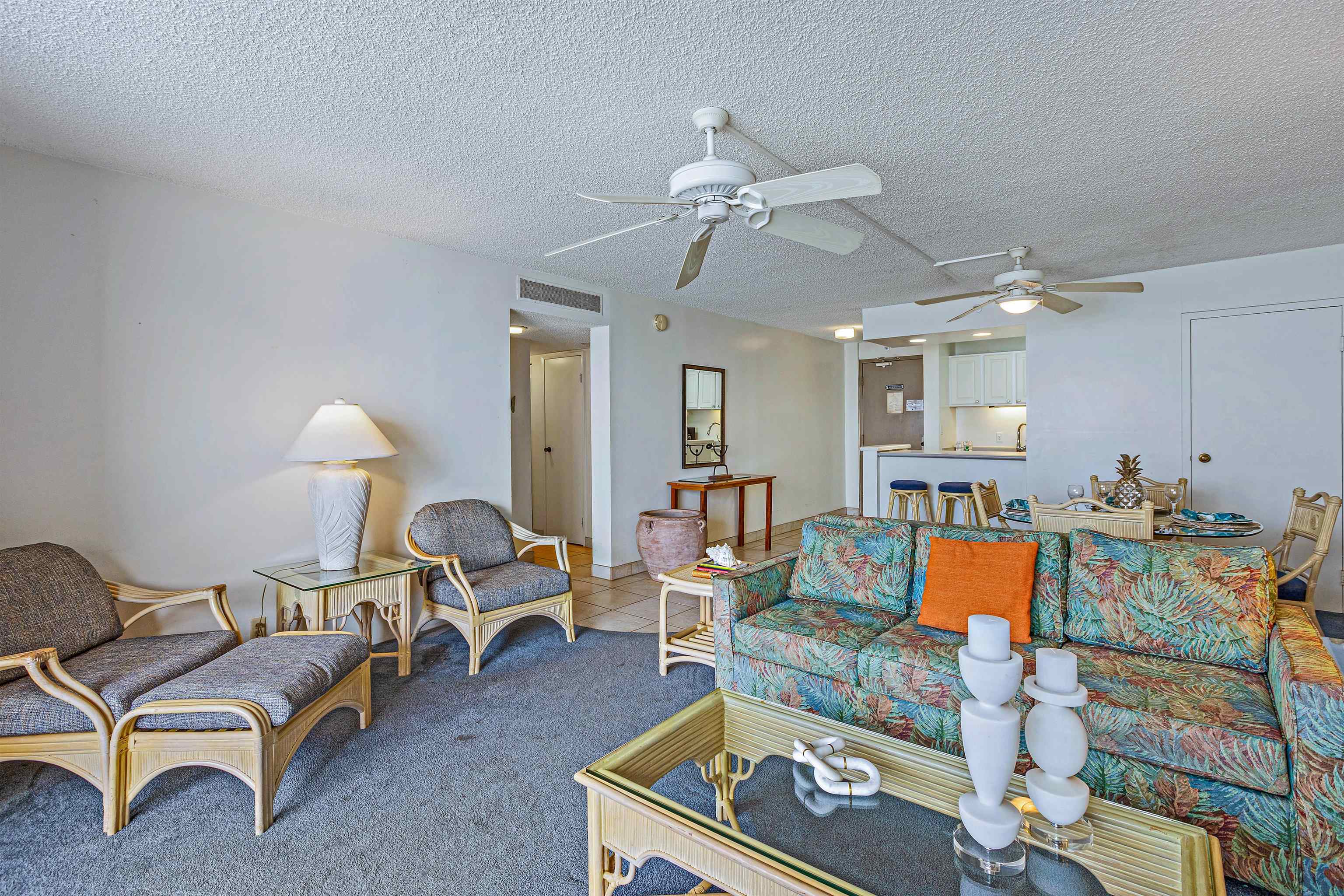 Valley Isle Resort condo # 808, Lahaina, Hawaii - photo 17 of 35