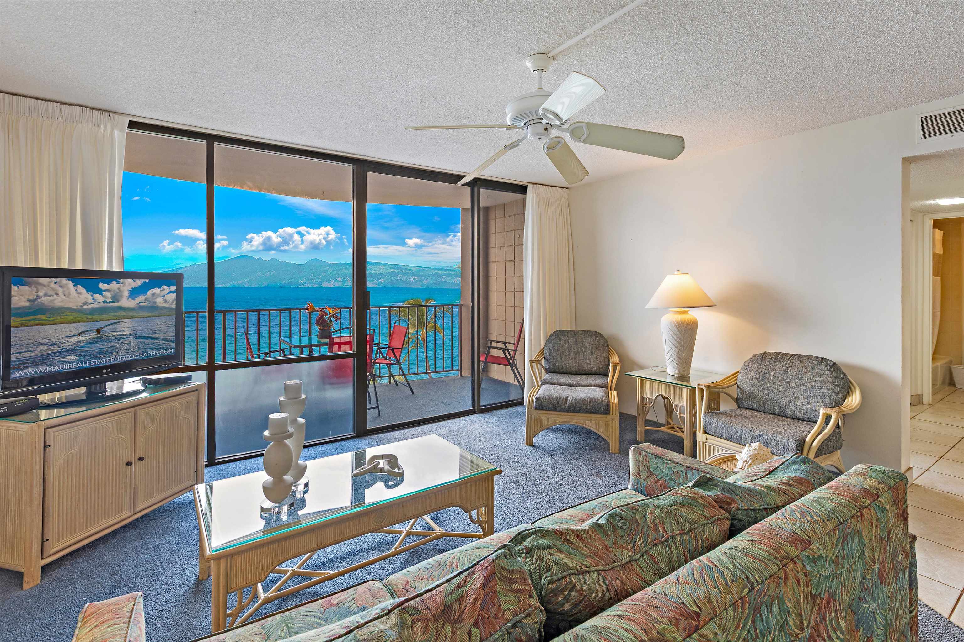 Valley Isle Resort condo # 808, Lahaina, Hawaii - photo 3 of 35