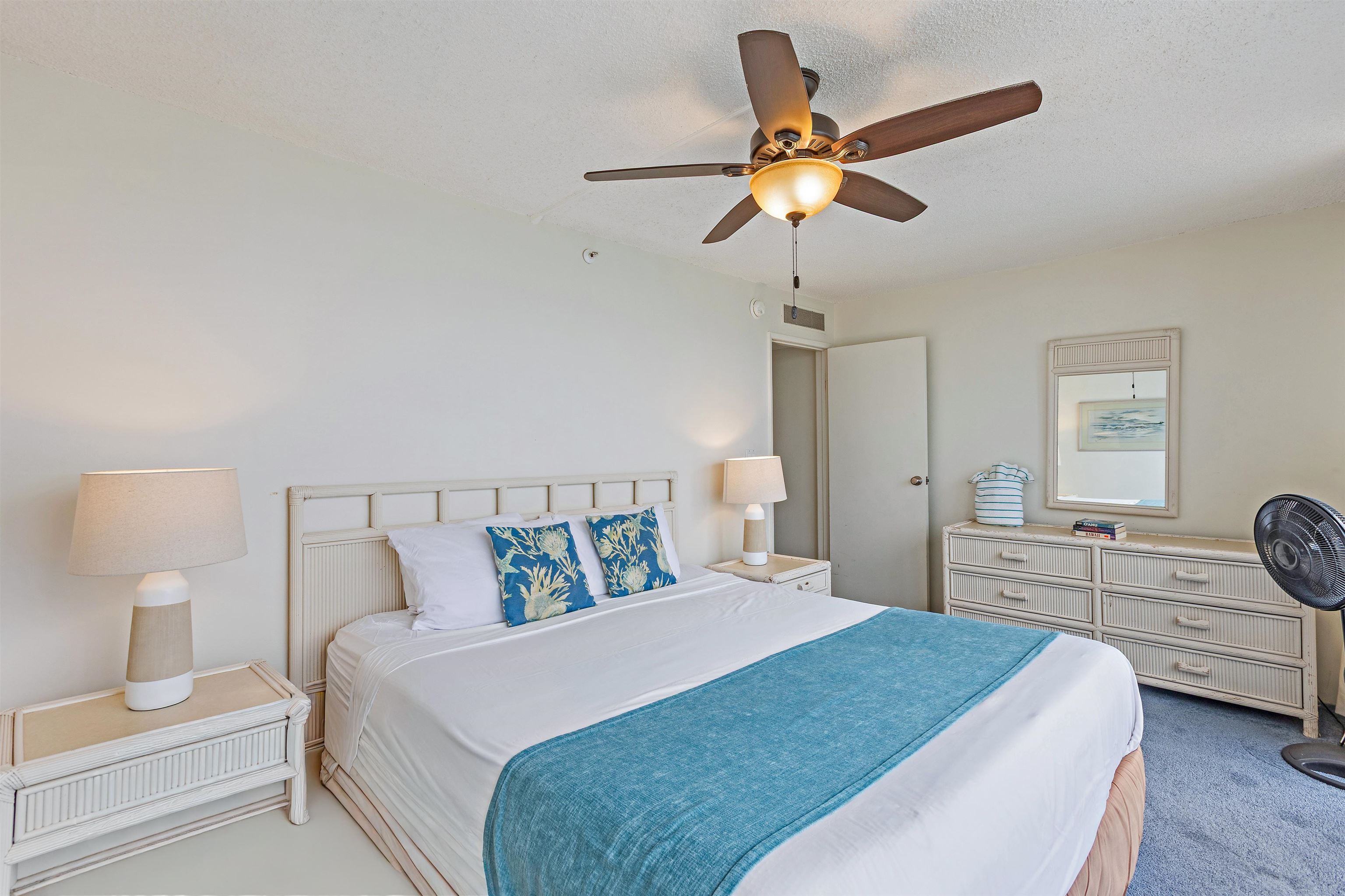 Valley Isle Resort condo # 808, Lahaina, Hawaii - photo 10 of 35