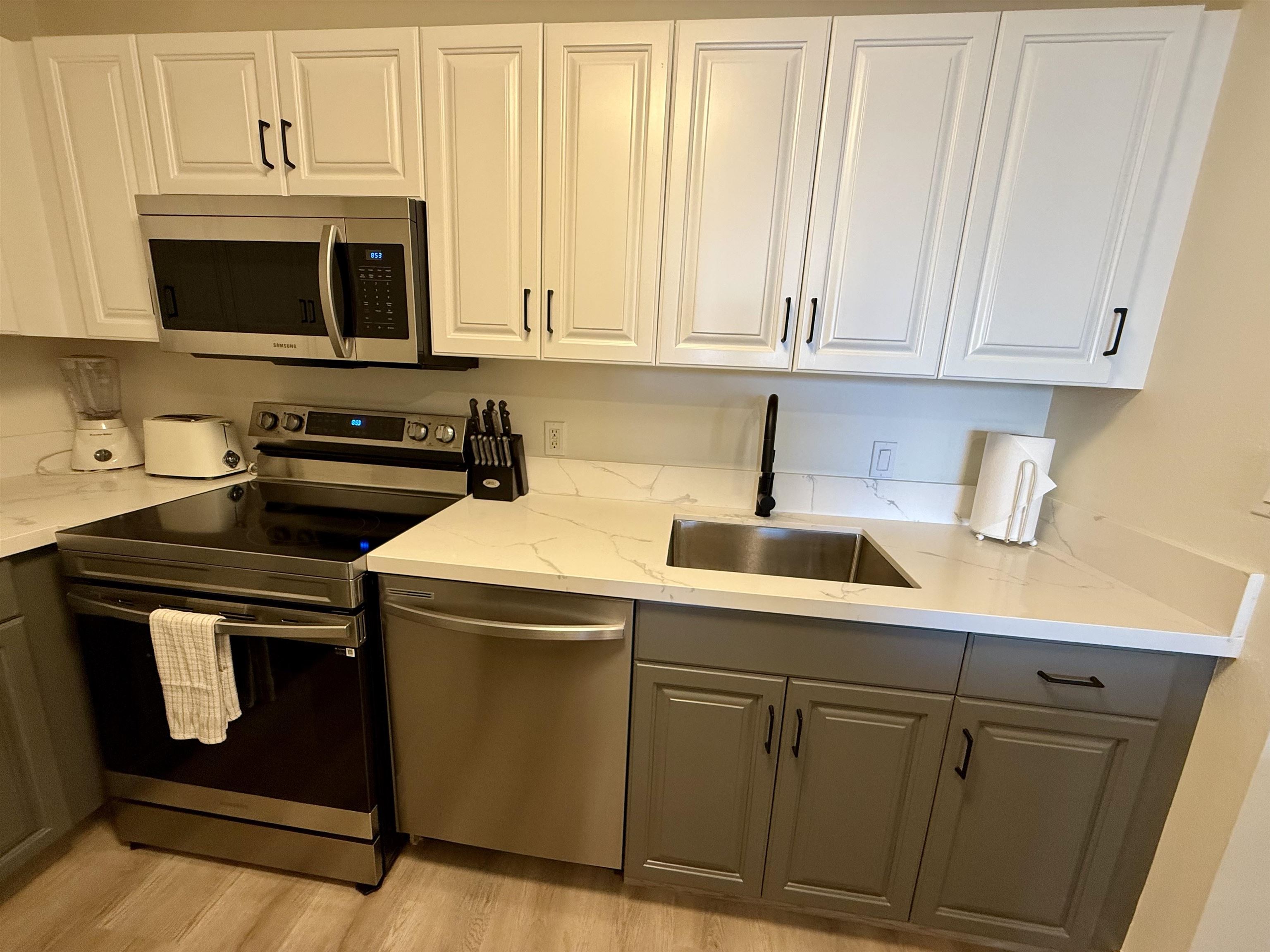 Valley Isle Resort condo # 903B, Lahaina, Hawaii - photo 5 of 35