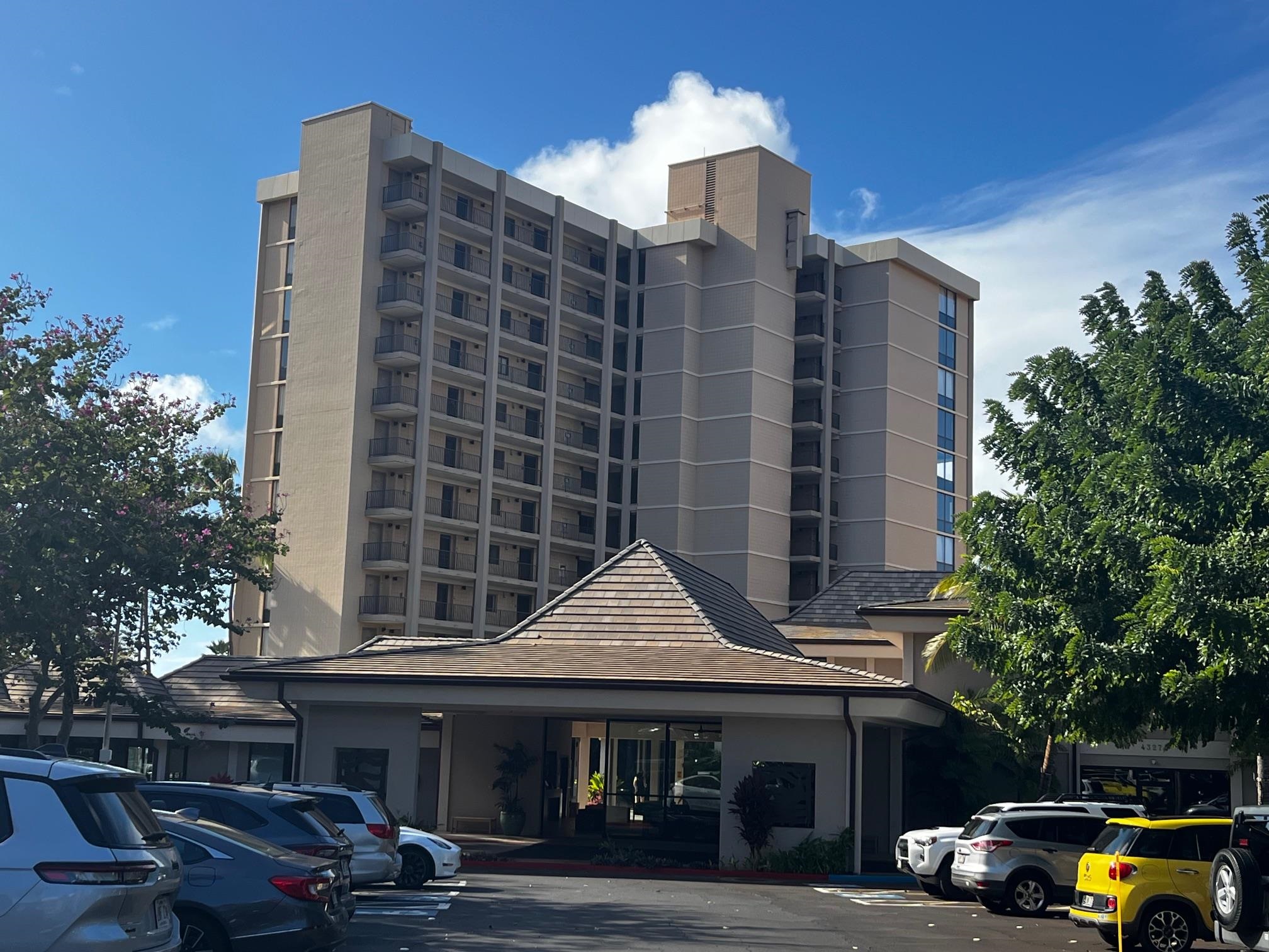Valley Isle Resort condo # 904B, Lahaina, Hawaii - photo 4 of 8