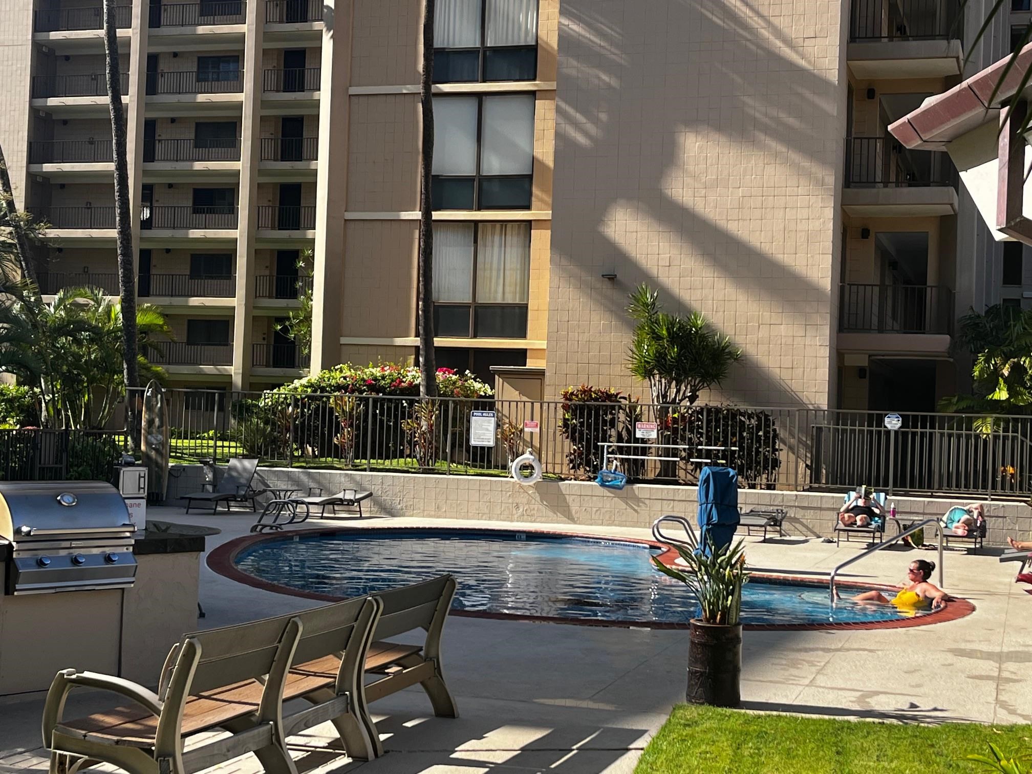 Valley Isle Resort condo # 904B, Lahaina, Hawaii - photo 6 of 8