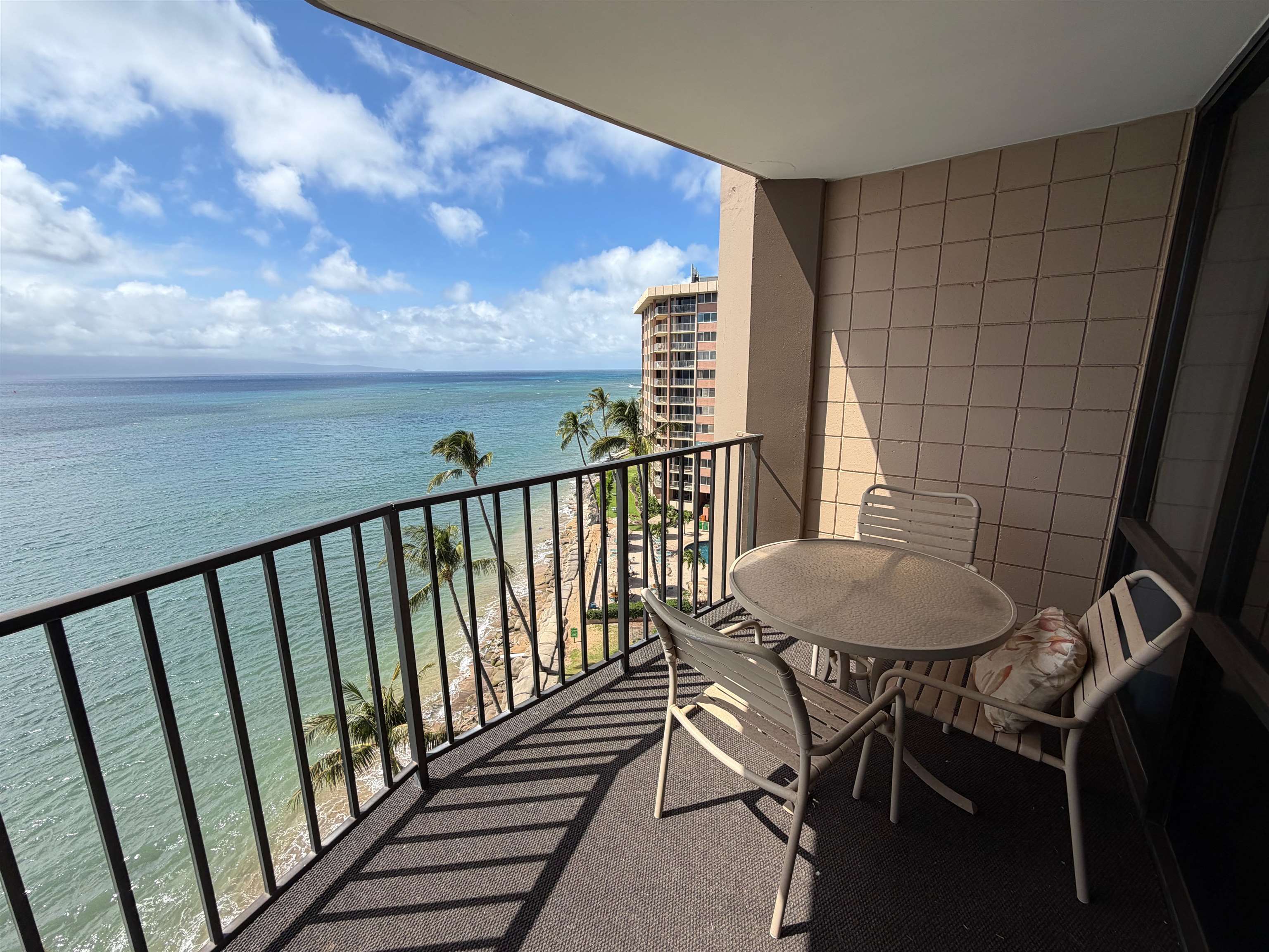 Valley Isle Resort condo # 909B, Lahaina, Hawaii - photo 3 of 18